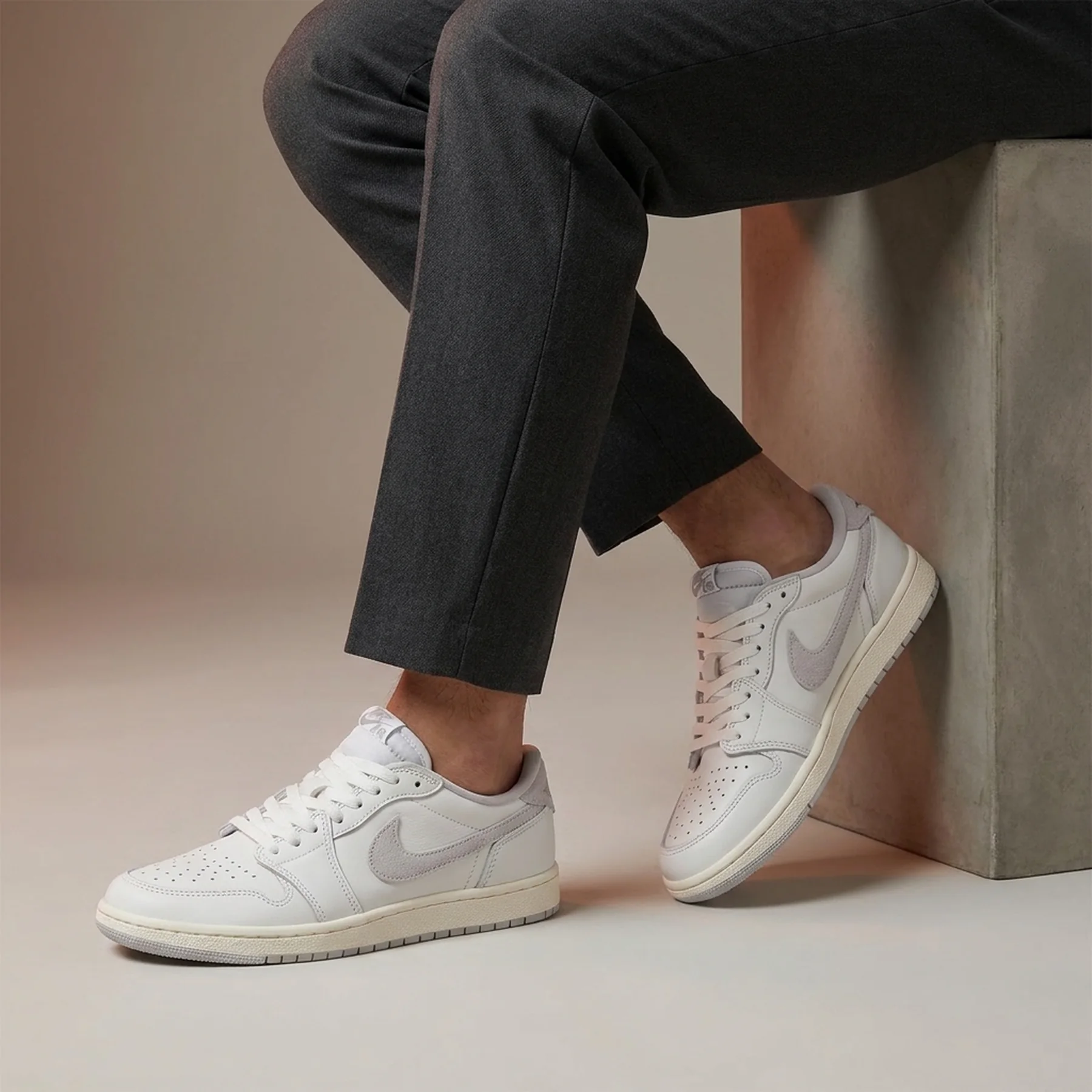Кросівки чоловічі Nike 1 Low 85 (FB9933-100)