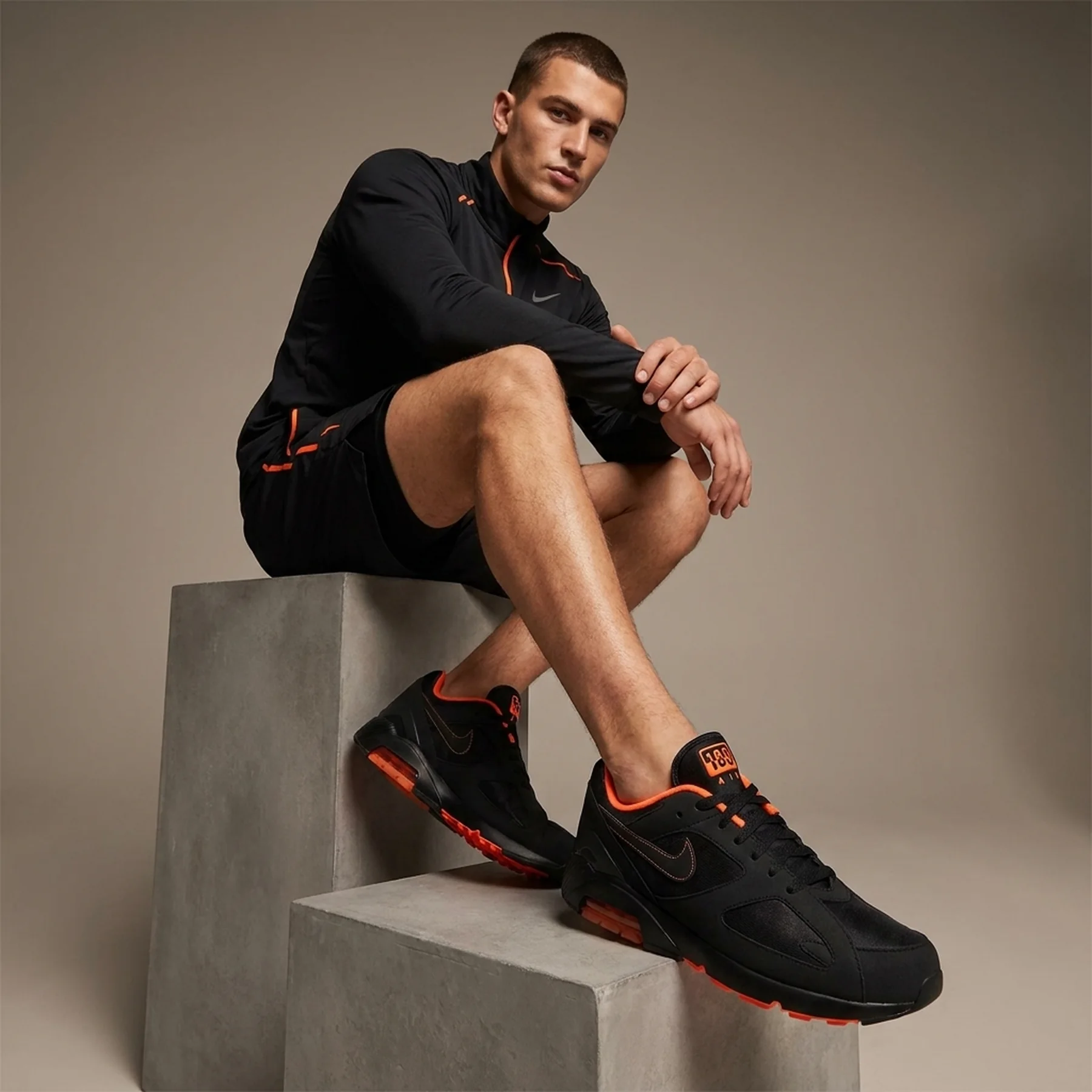 Кросівки чоловічі Nike Air 180 (FJ9259-002)