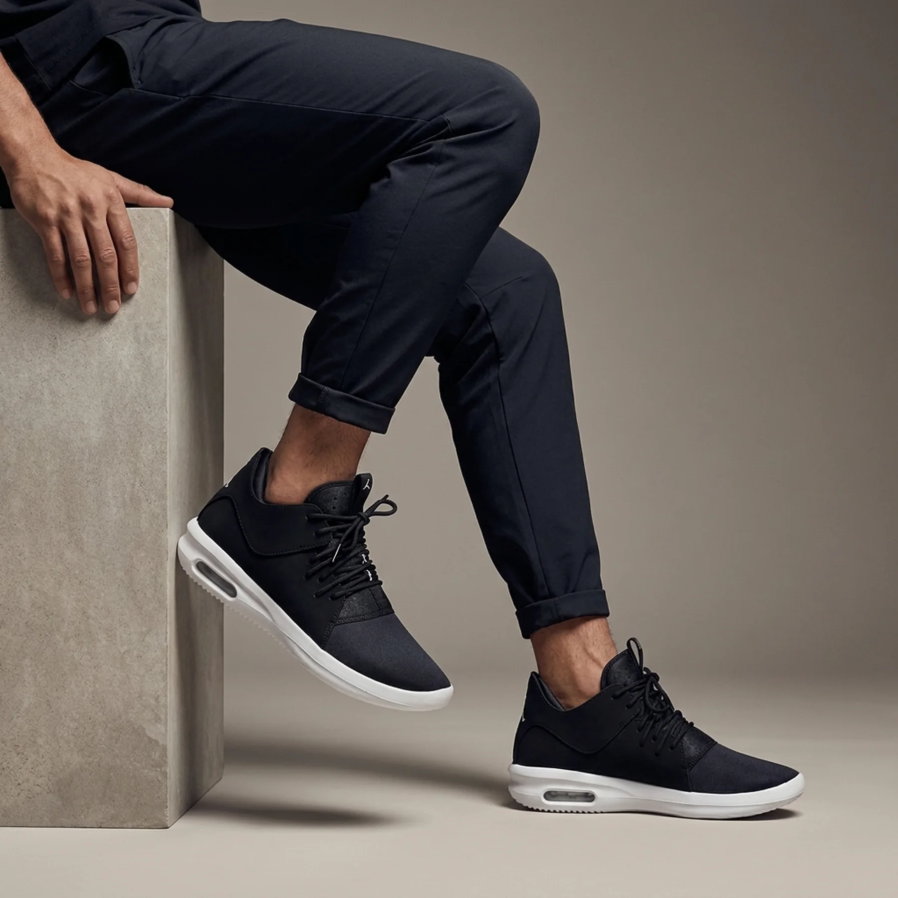 Кросівки чоловічі Nike Air First Class (AJ7312-010)
