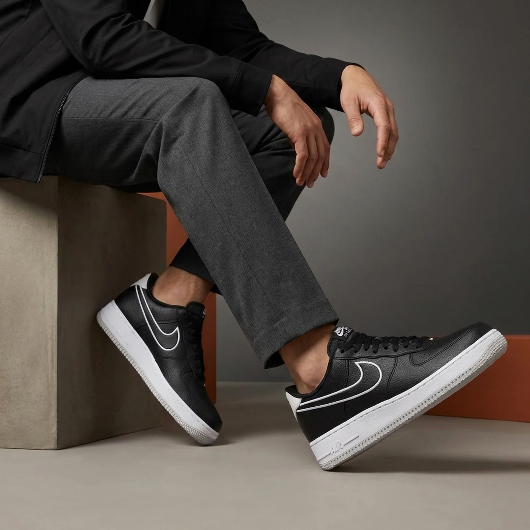 Кросівки чоловічі Nike Air Force 1 '07 (FJ4211-001)