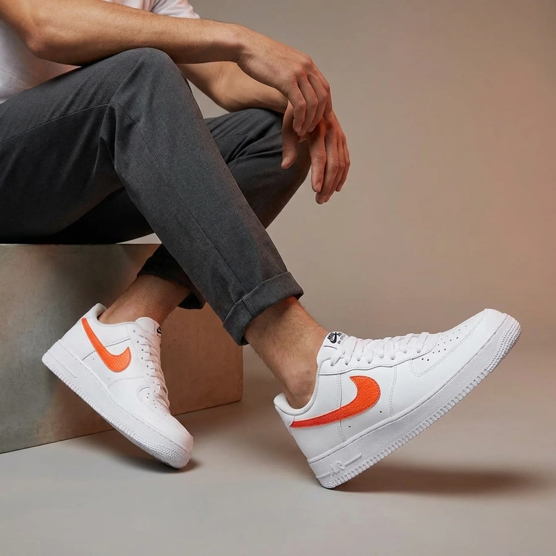 Кросівки чоловічі Nike Air Force 1 07 (FJ4228-100)