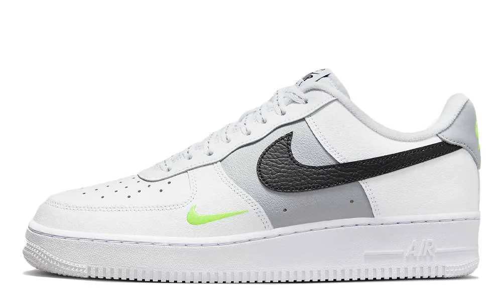 Кросівки чоловічі Nike Air Force 1 07 (FQ2204-100)