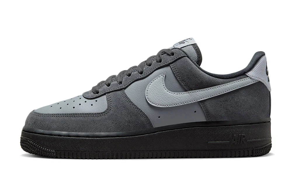 Кросівки чоловічі Nike Air Force 1 07 Low (CW7584-001)