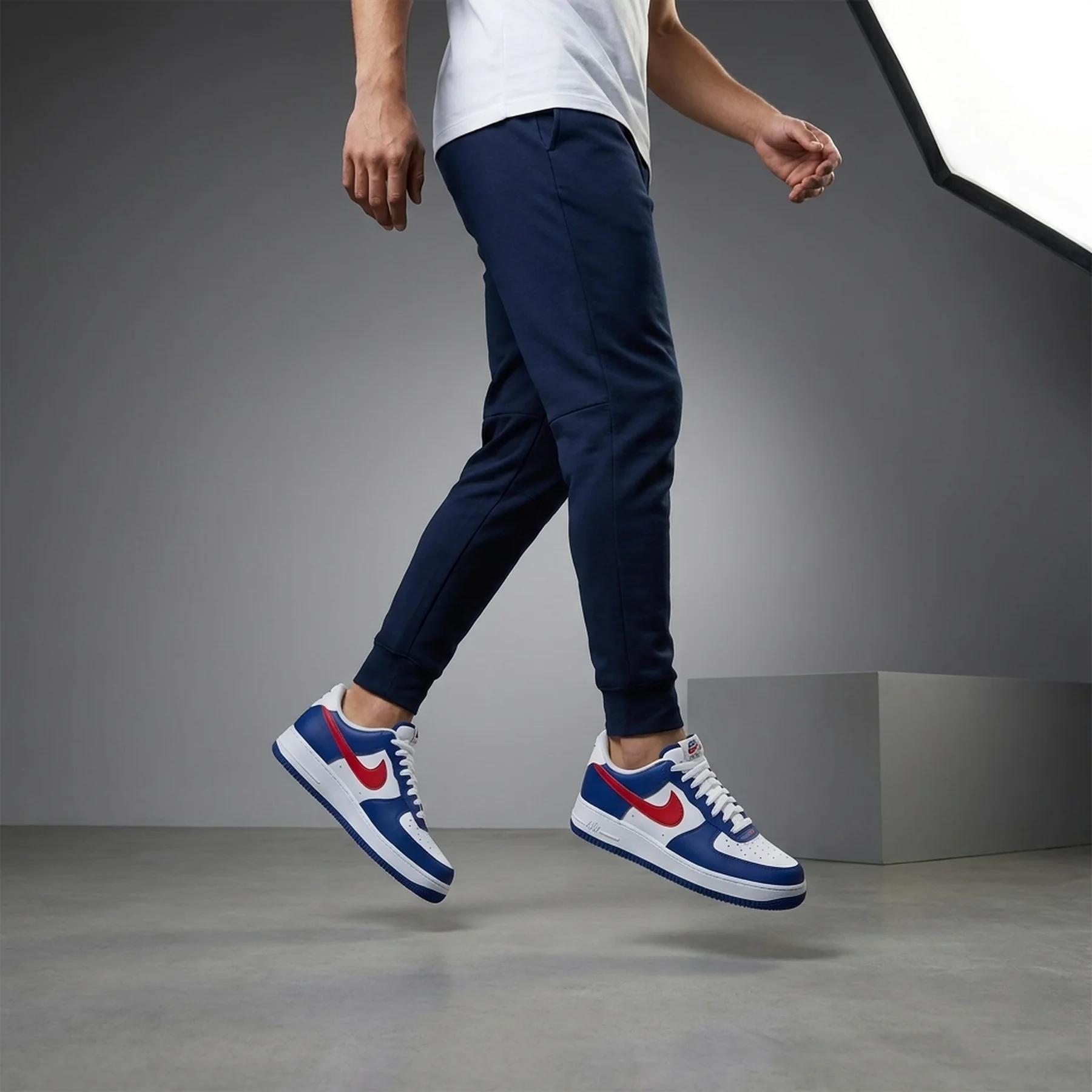 Кросівки чоловічі Nike Air Force 1 '07 Low (CZ9164-100)