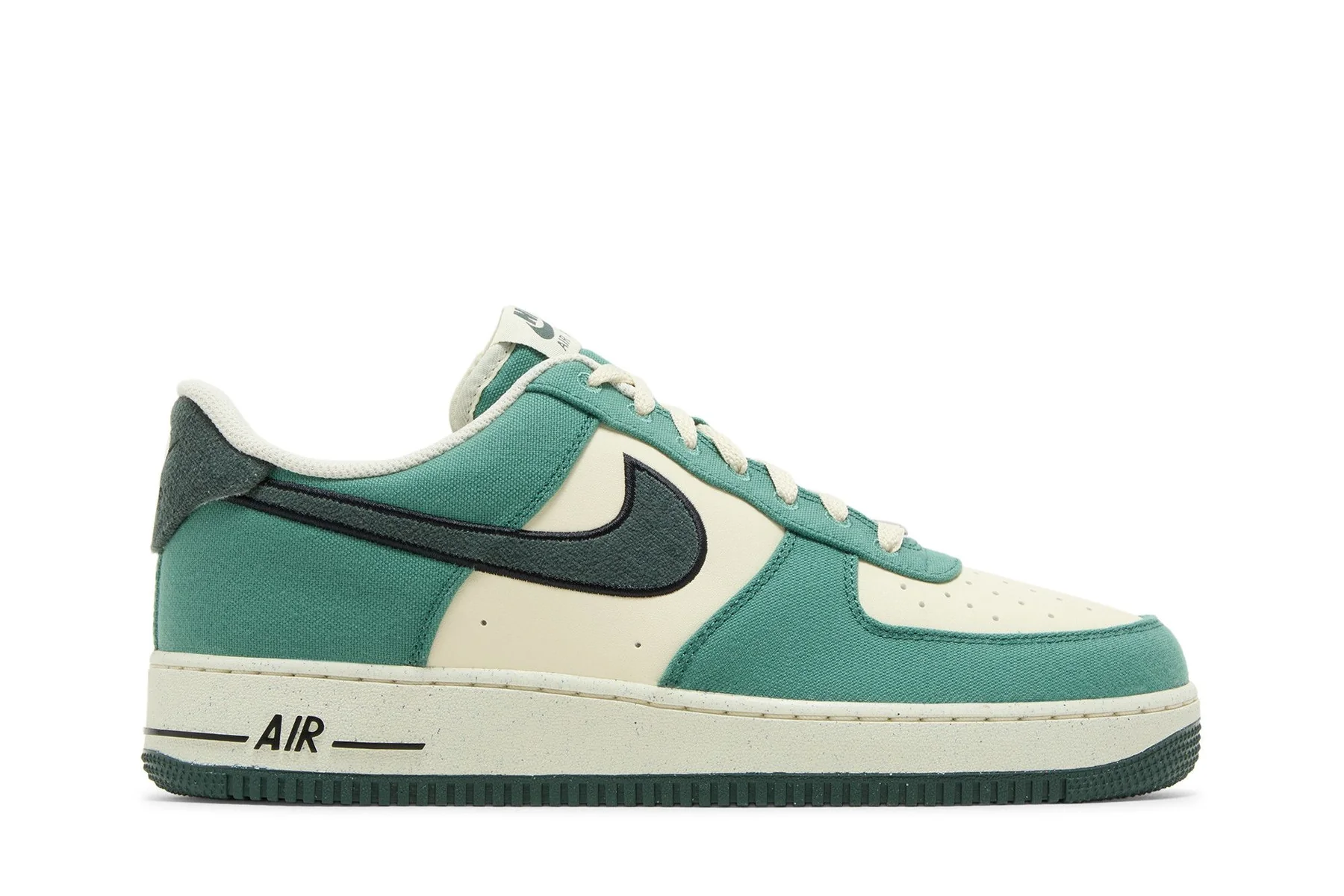 Кросівки чоловічі Nike Air Force 1 '07 Lv8 1 (FQ8713-100)