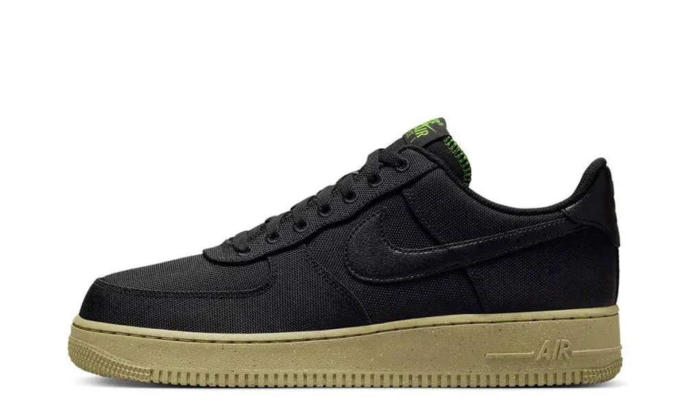Кросівки чоловічі Nike Air Force 1 07 Lv8 (FJ4160-001)