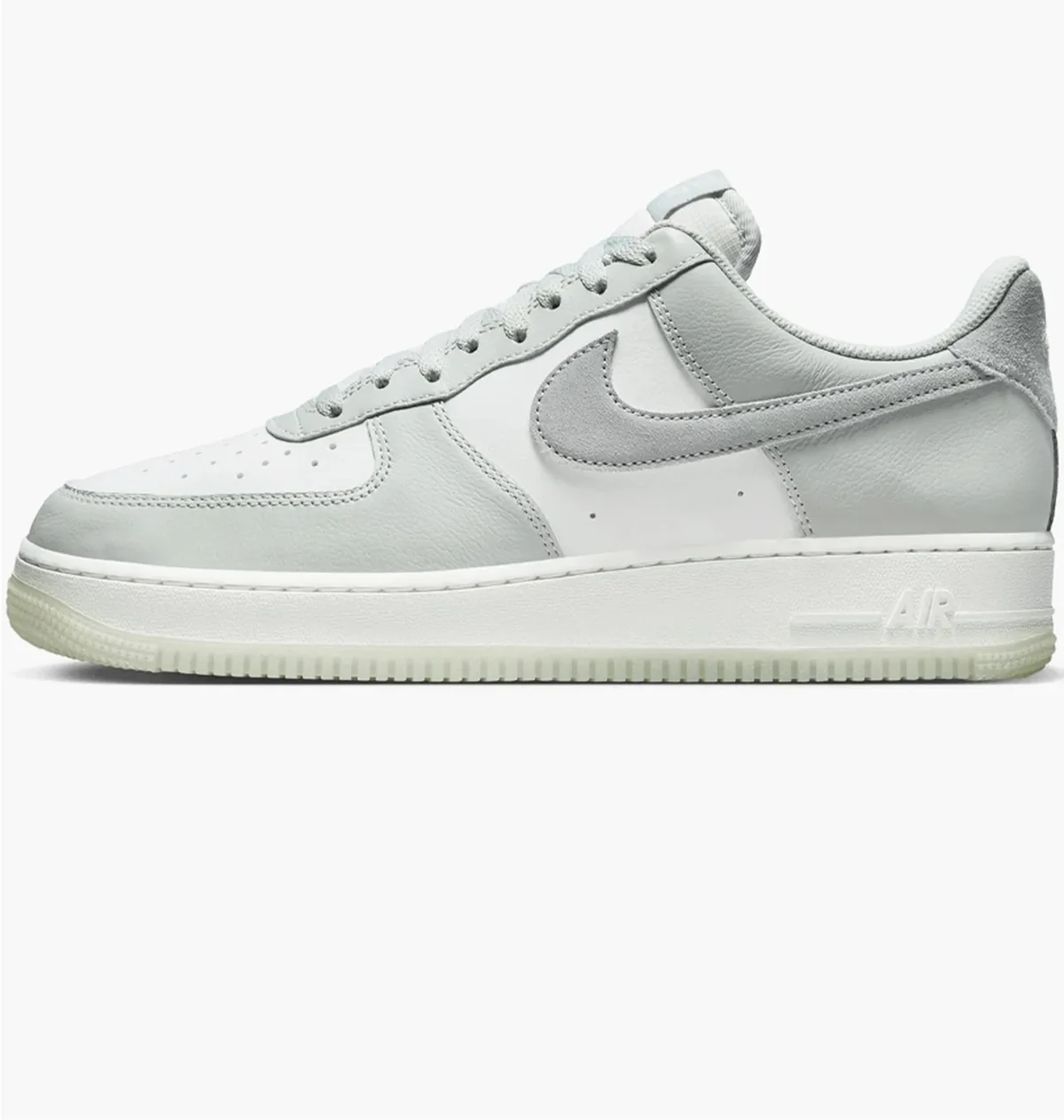 Кросівки чоловічі Nike Air Force 1 07 Lv8 (FJ4170-003)