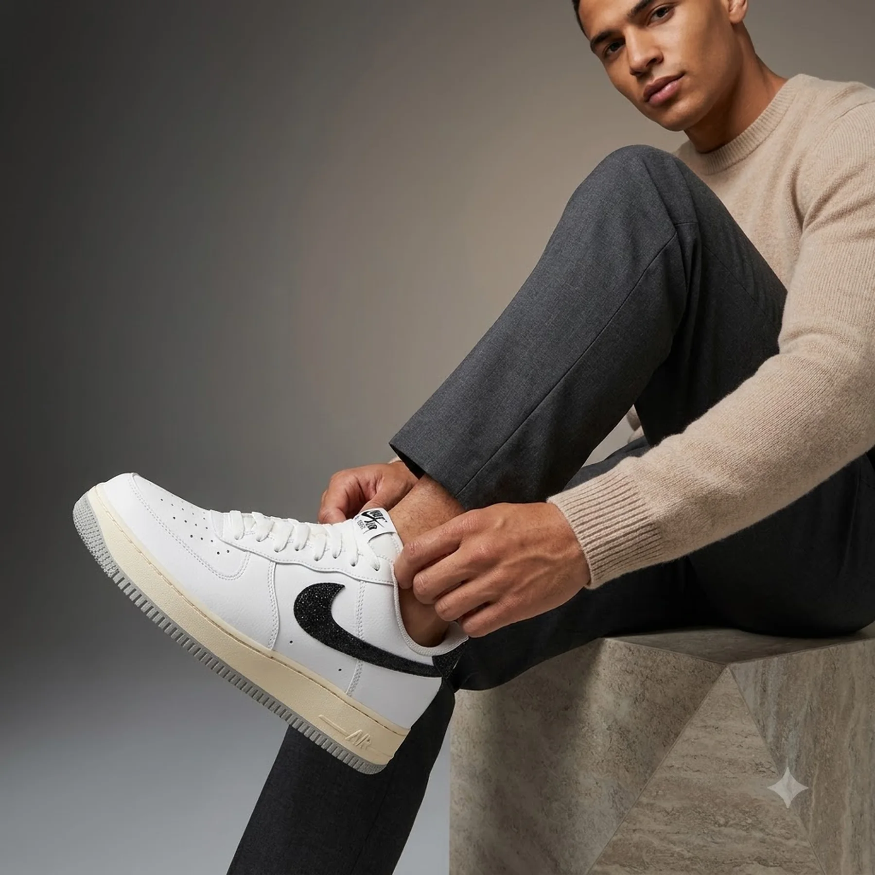 Кросівки чоловічі Nike Air Force 1 07 Lx (DV7183-100)