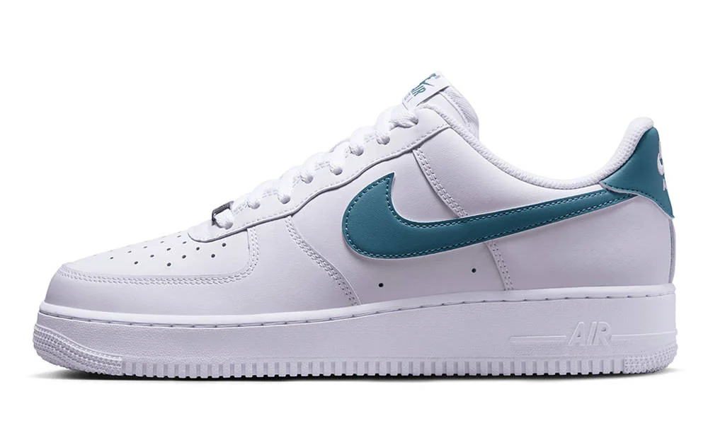 Кросівки чоловічі Nike Air Force 1 07 White (FJ4146-114)