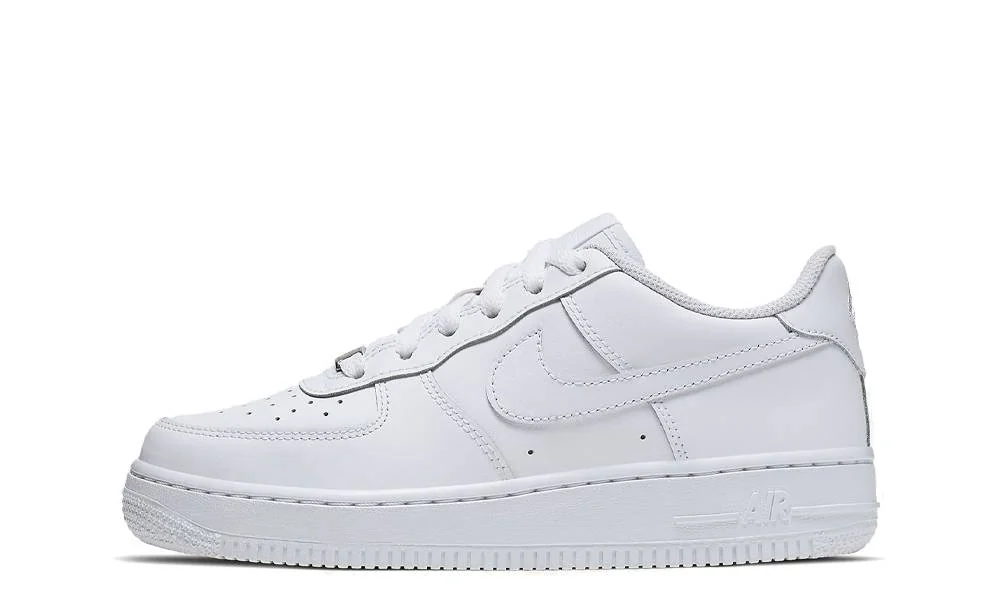 Кросівки чоловічі Nike Air Force 1 LE GS 'Triple White'