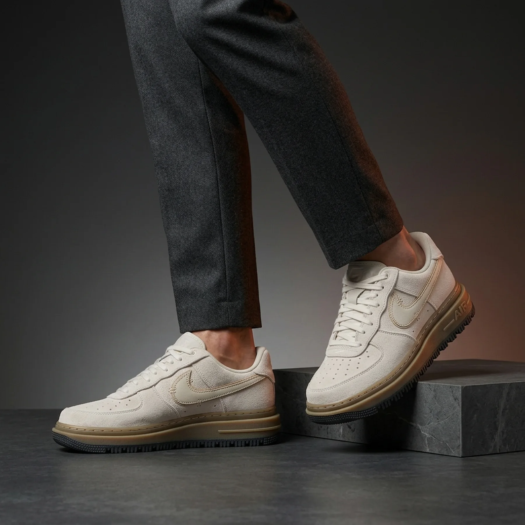 Кросівки чоловічі Nike Air Force 1 Low Luxe (HV2531-100)