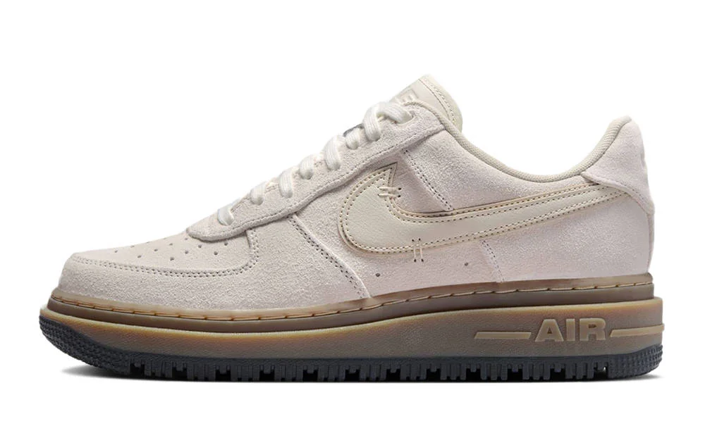 Кросівки чоловічі Nike Air Force 1 Low Luxe (HV2531-100)