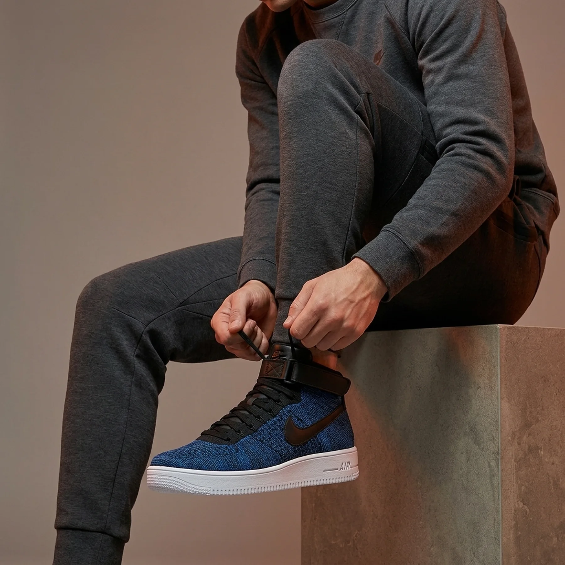 Кросівки чоловічі Nike Air Force 1 Ultra Flyknit Mid (817420-400)