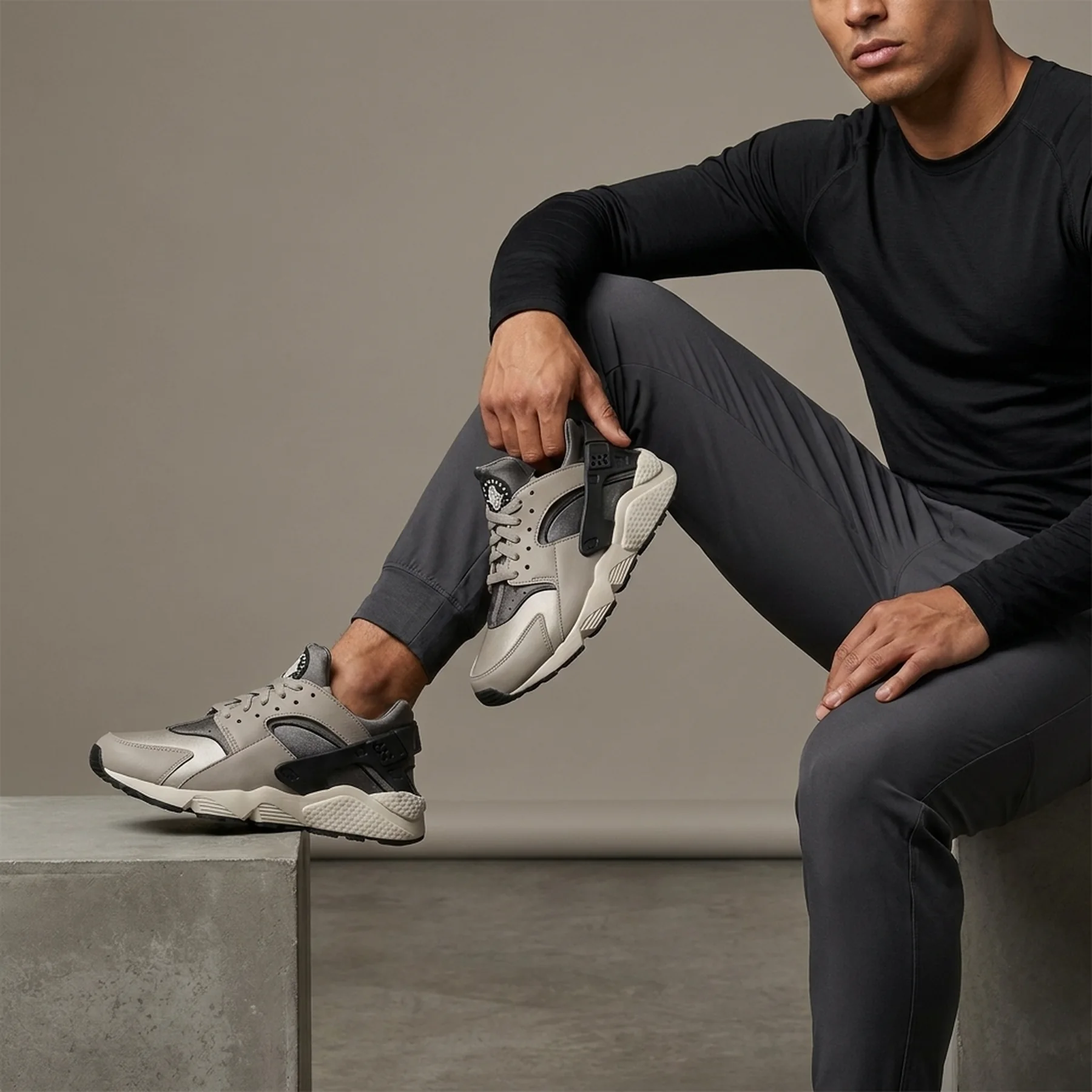 Кросівки чоловічі Nike Air Huarache (DD1068-001)
