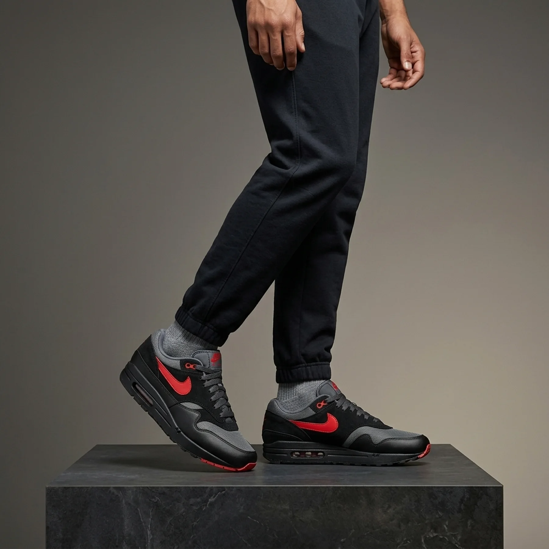 Кросівки чоловічі Nike Air Max 1 Essential Black (FZ5808-008)