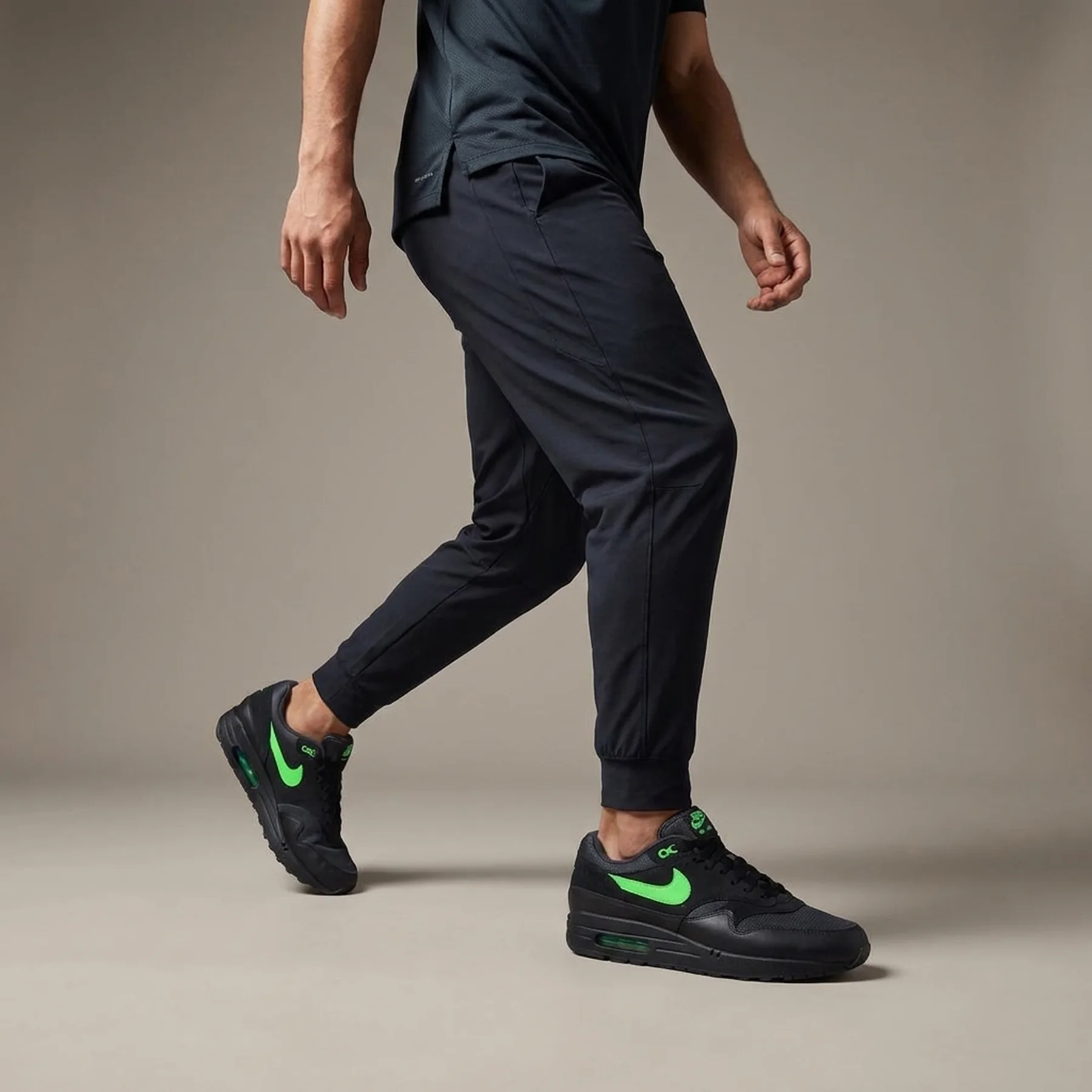 Кросівки чоловічі Nike Air Max 1 Essential (FZ5808-012)