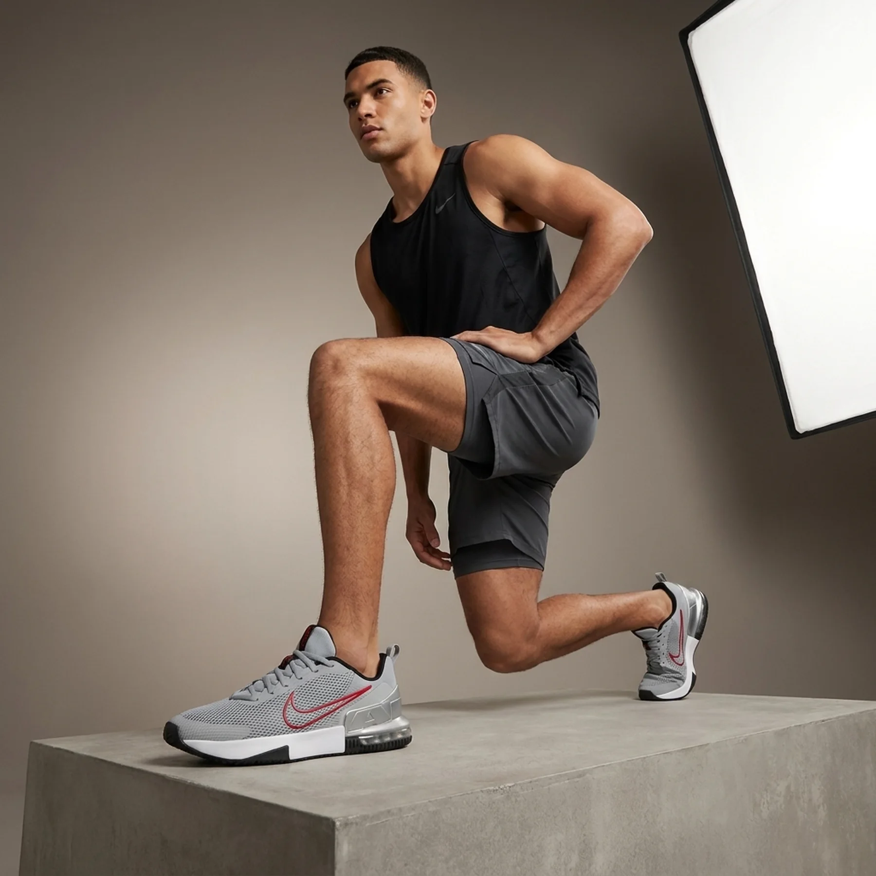 Кросівки чоловічі Nike Air Max Alpha Trainer 6 (FQ1833-011)