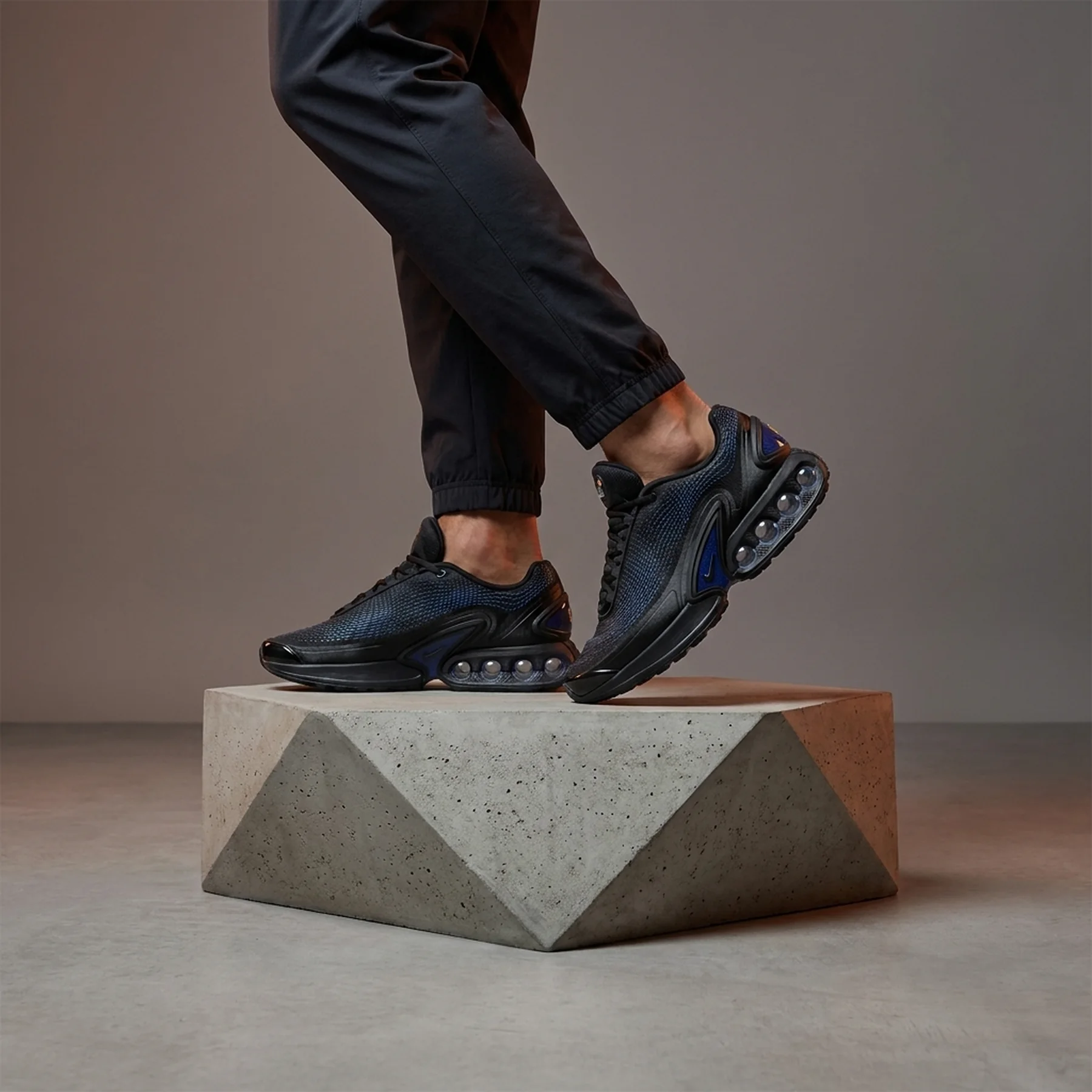 Кросівки чоловічі Nike Air Max Dn Black (IH4463-001)