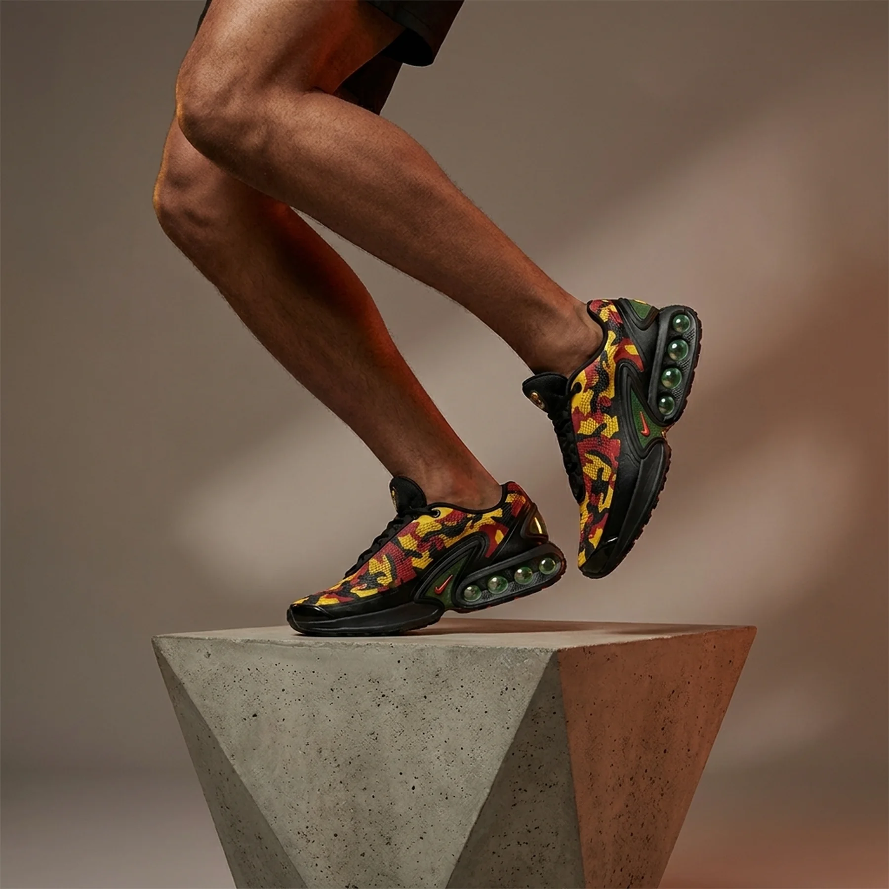 Кросівки чоловічі Nike Air Max Dn (IB7025-001)