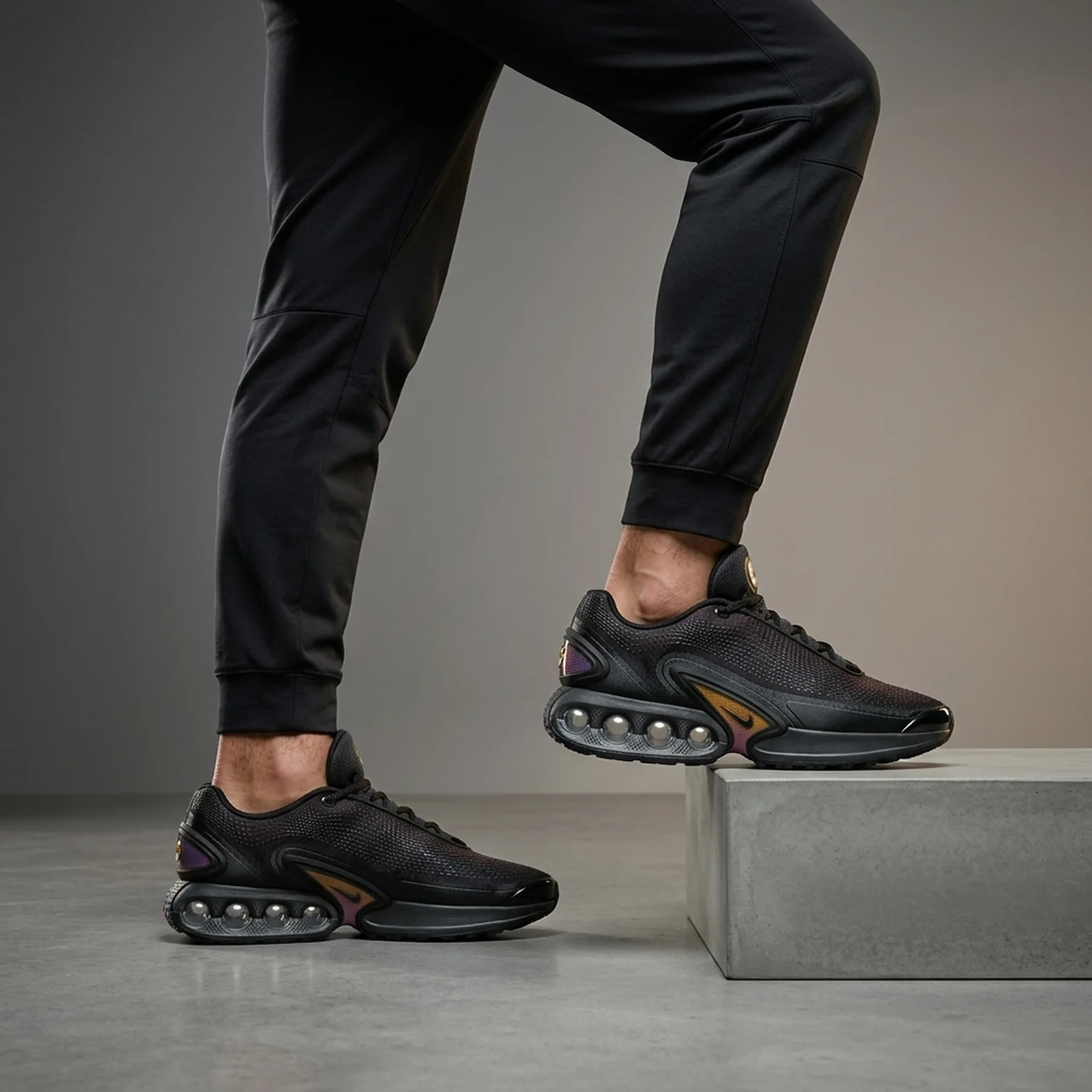 Кросівки чоловічі Nike Air Max Dn (IF6198-001)