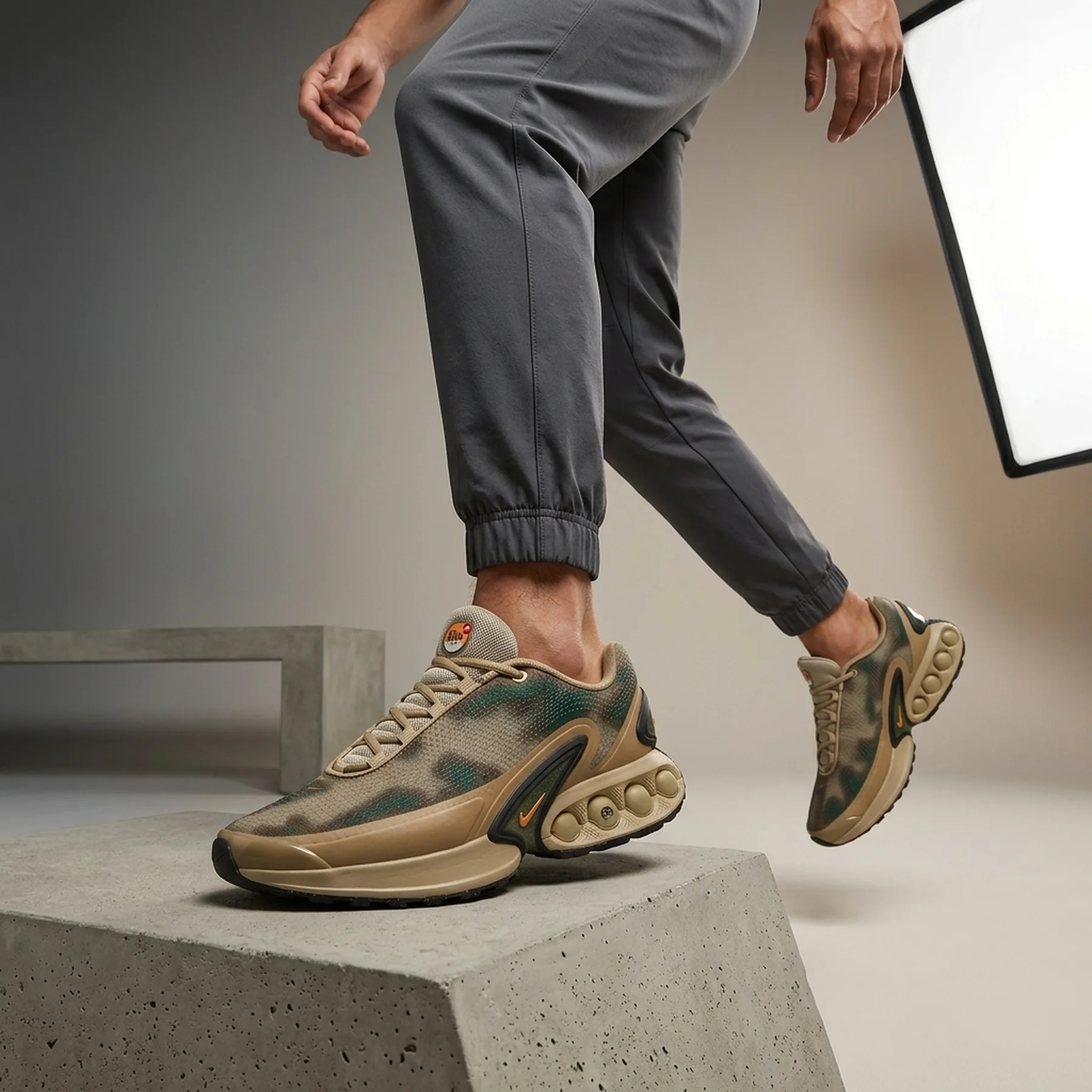 Кросівки чоловічі Nike Air Max Dn Olive/Camo (IB7025-200)