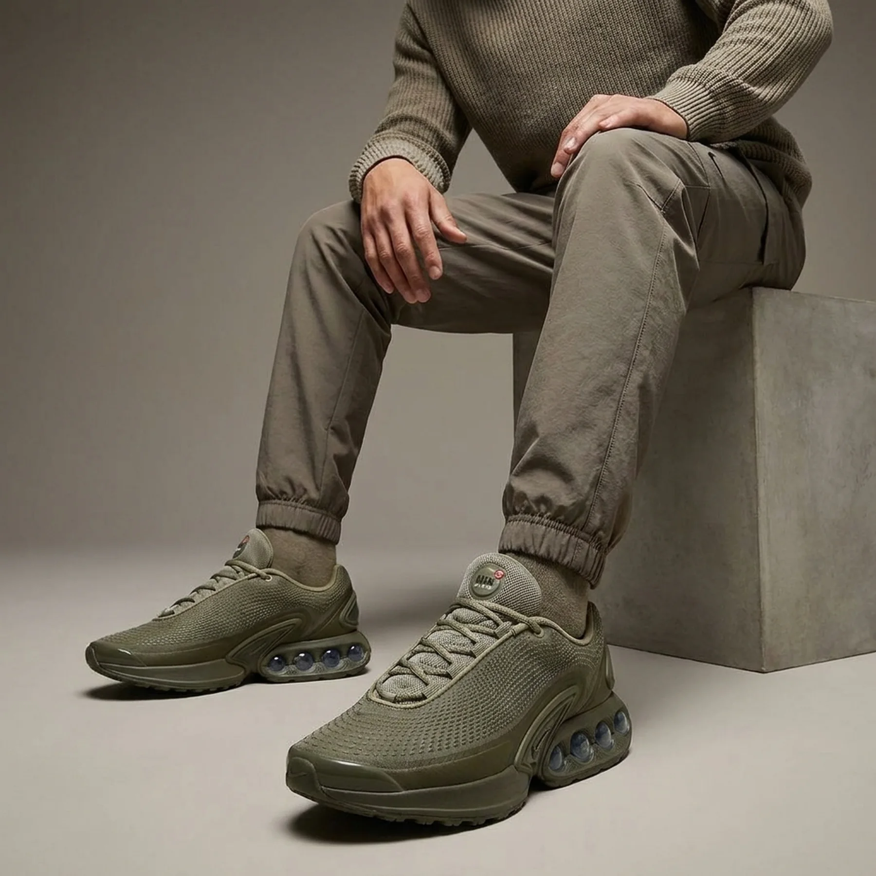 Кросівки чоловічі Nike Air Max DN 'Olive'