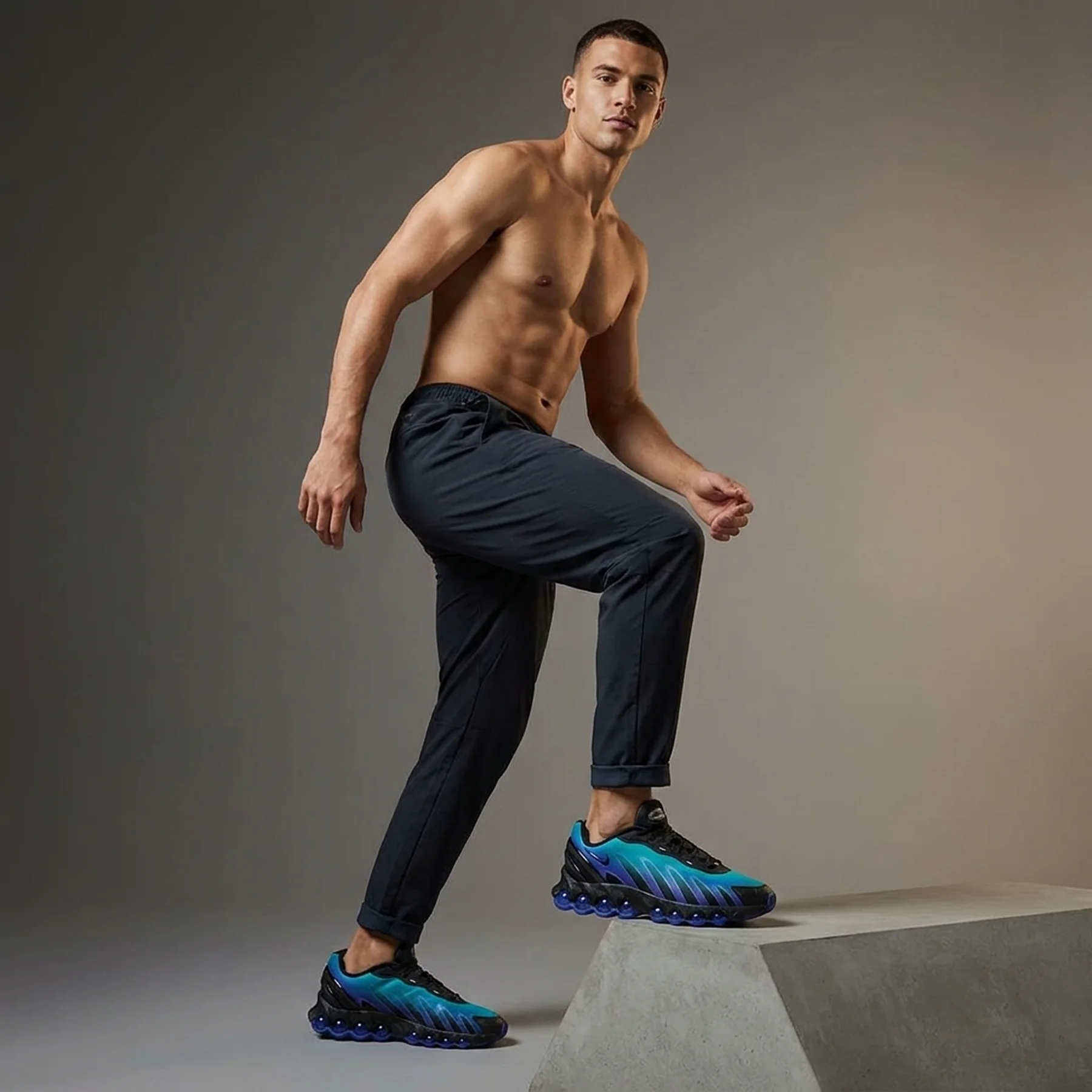 Кросівки чоловічі Nike Air Max Dn8 (FQ7860-500)