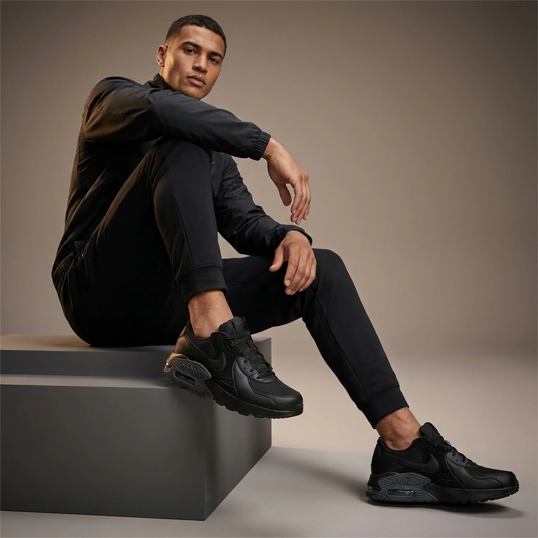 Кросівки чоловічі Nike Air Max Excee (CD4165 003)