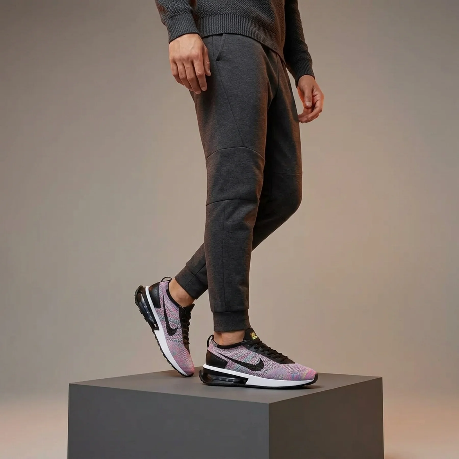 Кросівки чоловічі Nike Air Max Flyknit Racer (DJ6106-300)