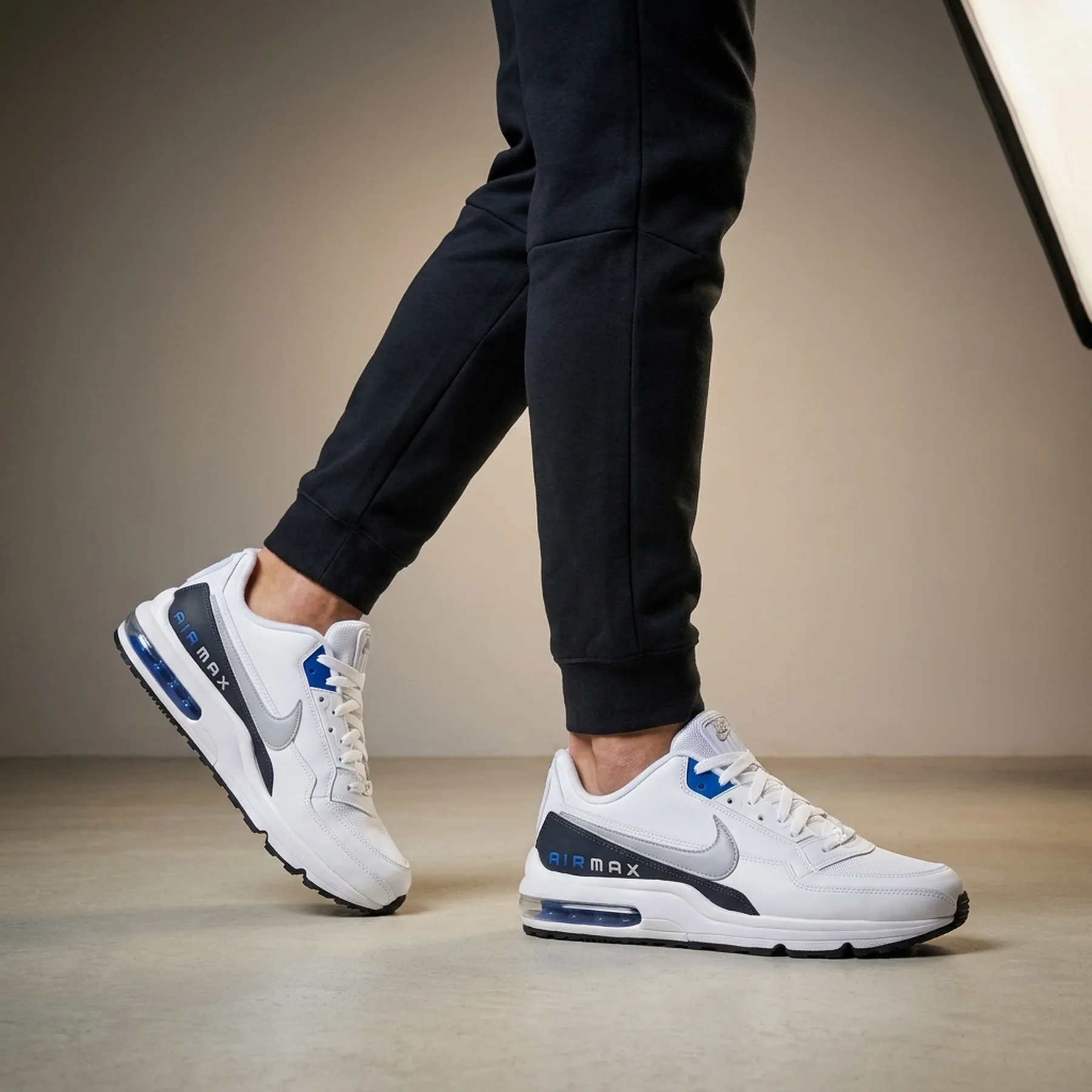 Кросівки чоловічі Nike Air Max Ltd 3 (CW2649-100)