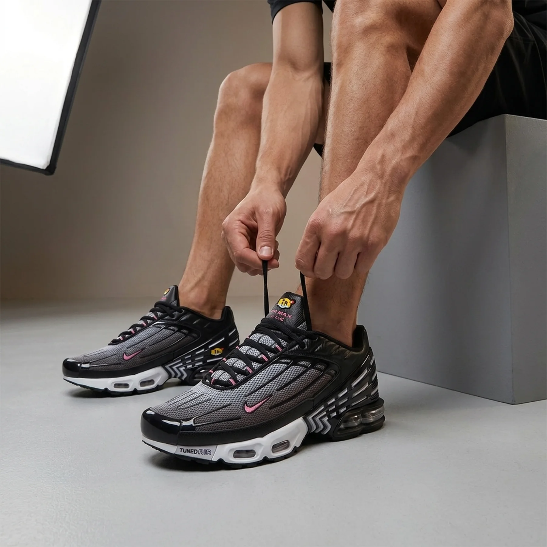 Кросівки чоловічі Nike Air Max Plus 3 (HF3838-001)