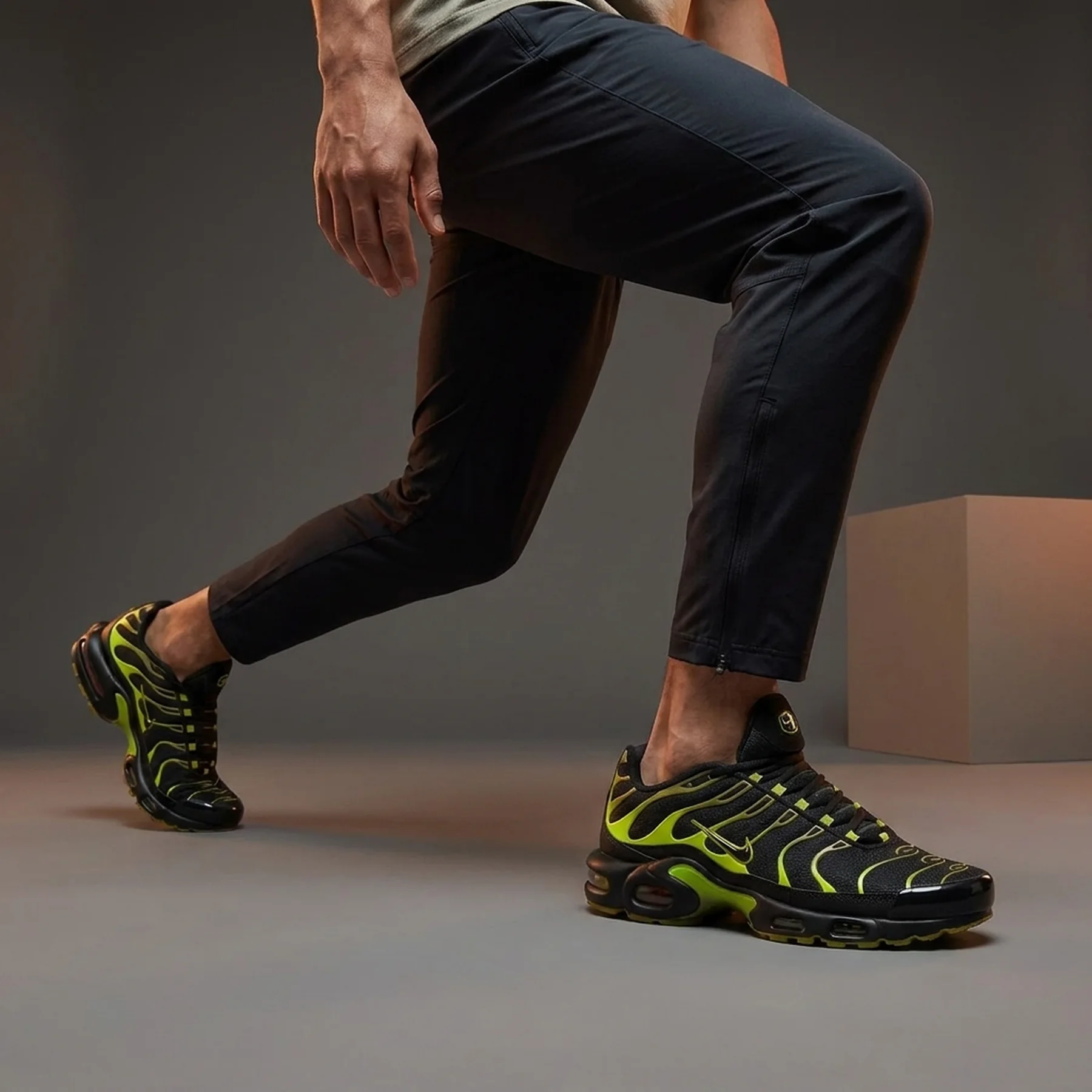 Кросівки чоловічі Nike Air Max Plus Black (DM0032-010)