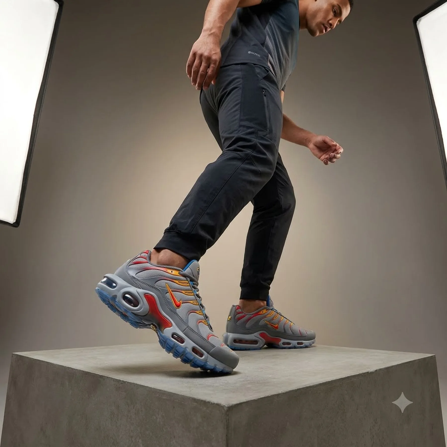 Кросівки чоловічі Nike Air Max Plus Drift (FD4290-002)
