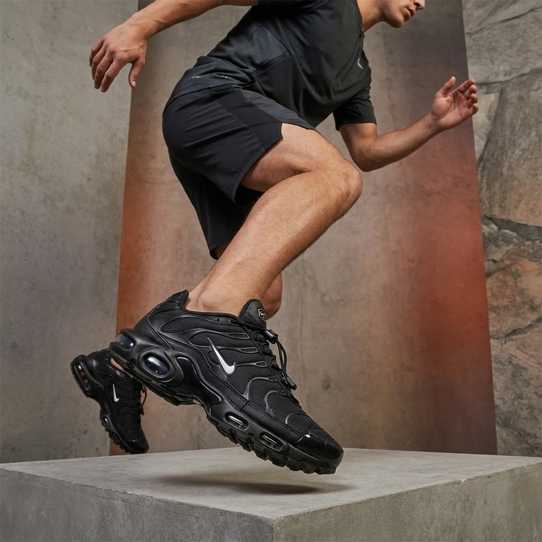 Кросівки чоловічі Nike Air Max Plus Utility (FD0670-001)