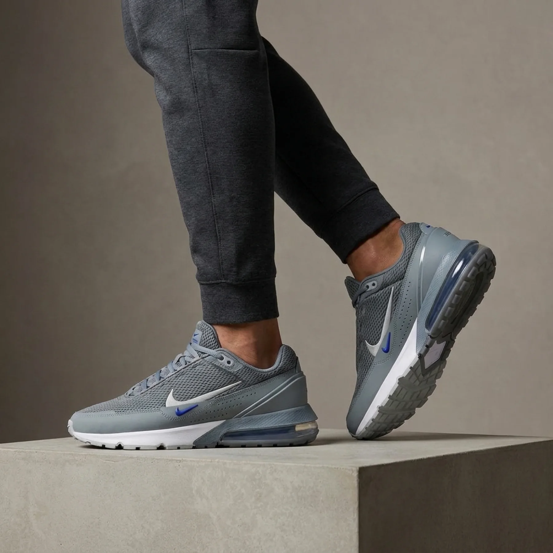 Кросівки чоловічі Nike Air Max Pulse (DR0453-008)