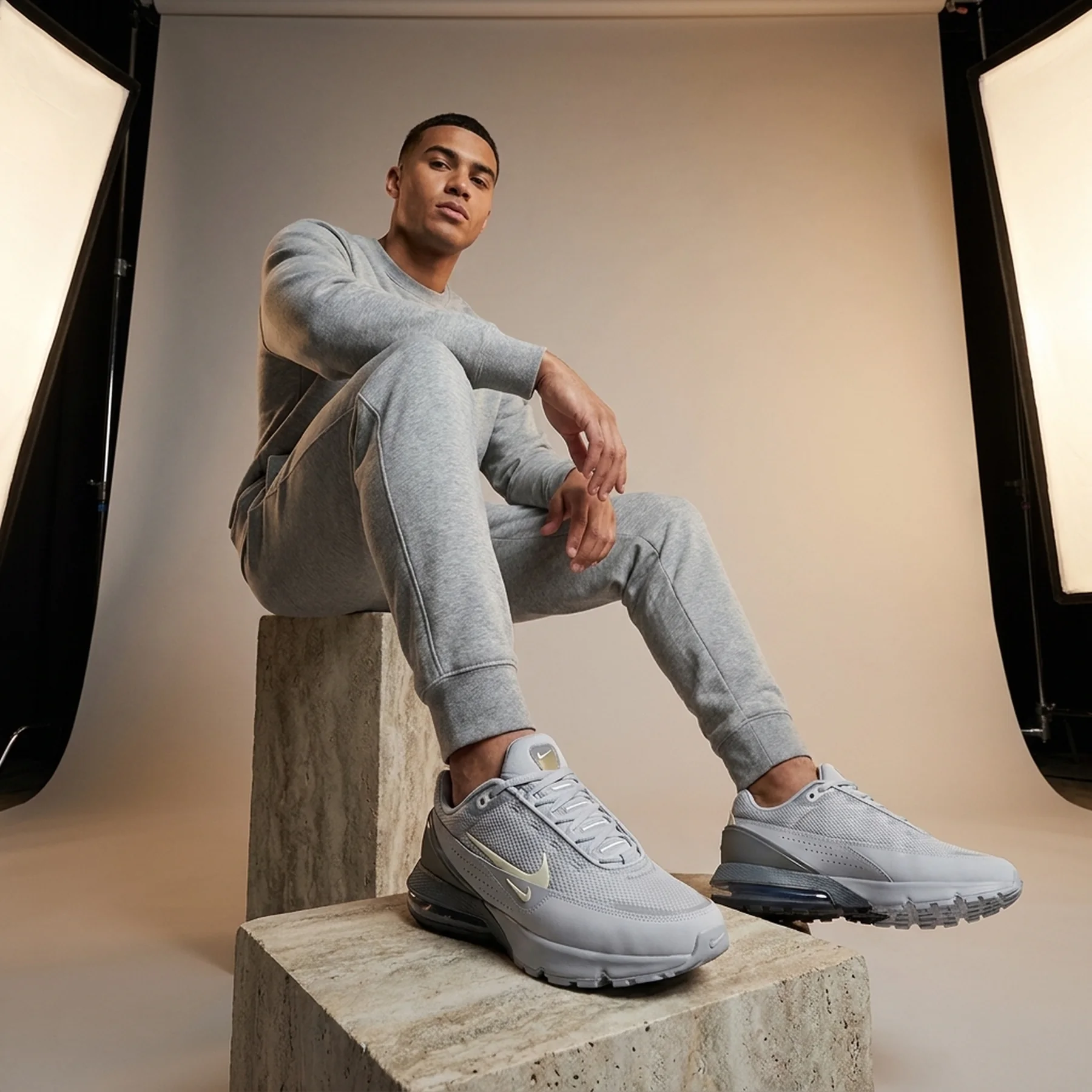 Кросівки чоловічі Nike Air Max Pulse (HQ2573-004)