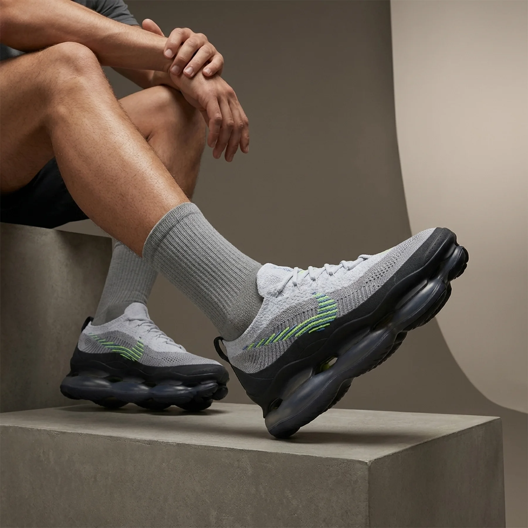 Кросівки чоловічі Nike Air Max Scorpion Flyknit (DJ4701-002)