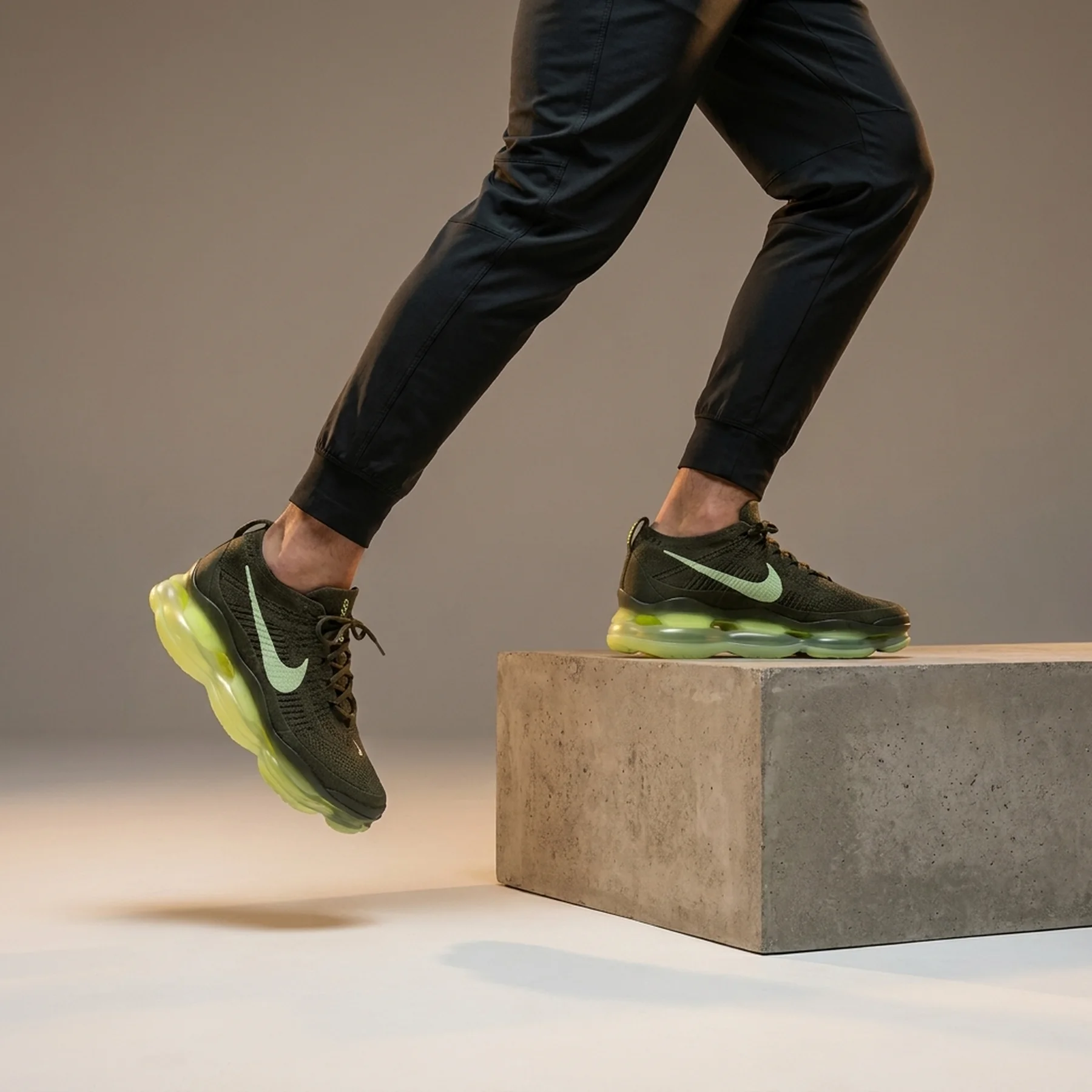 Кросівки чоловічі Nike Air Max Scorpion Flyknit (DJ4701-300)