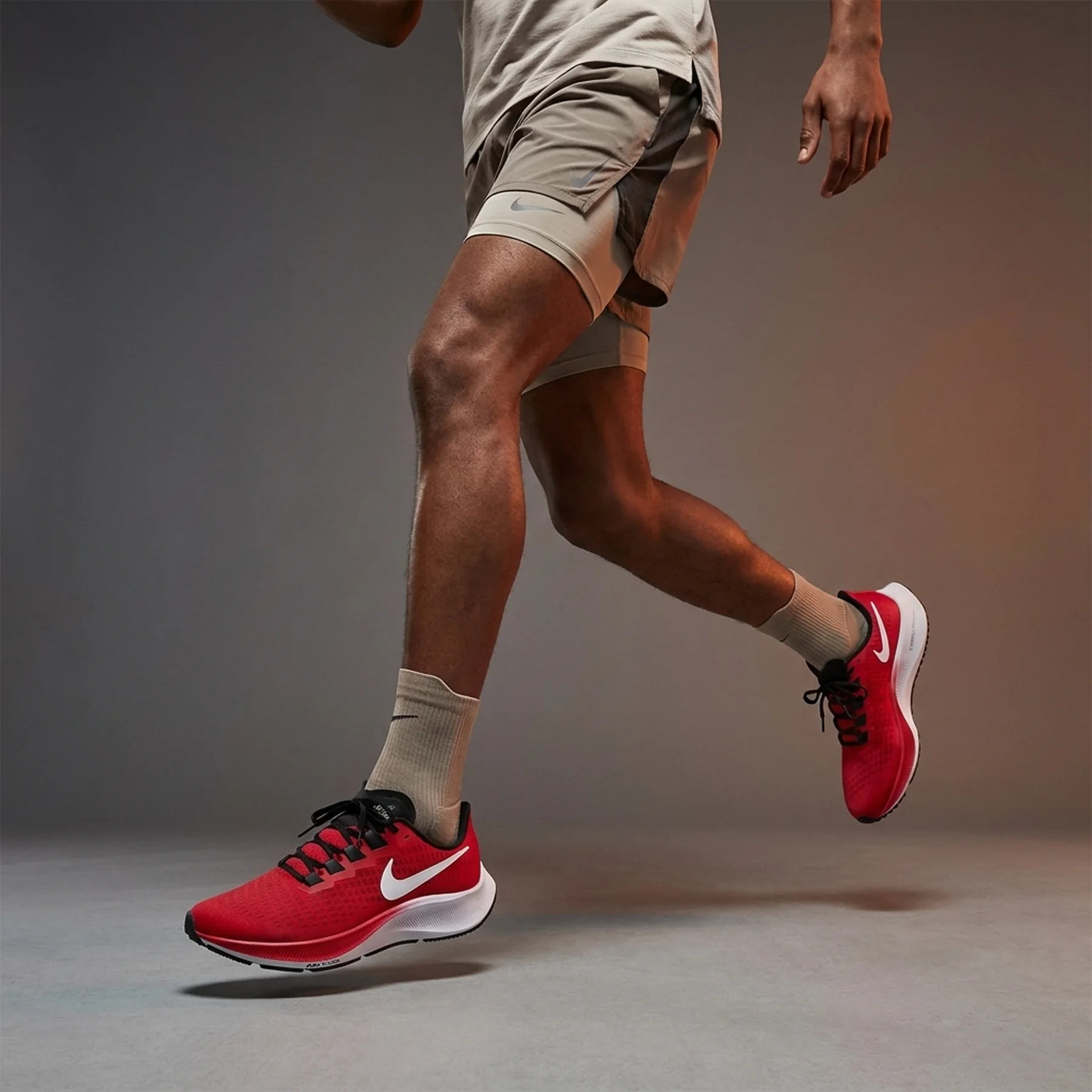 Кросівки для бігу унісекс Nike Air Zoom Pegasus 37 Men's Running (BQ9646-102)