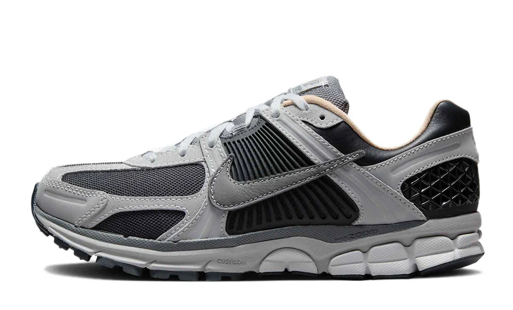 Кросівки чоловічі Nike Air Zoom Vomero 5 (HV5982-001)
