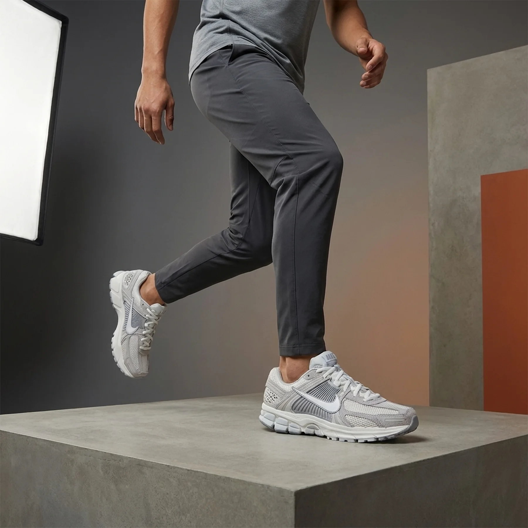 Кросівки Nike Air Zoom Vomero 5