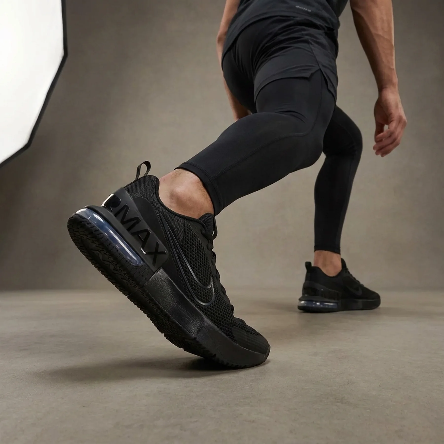 Кросівки чоловічі Nike Alpha Trainer 6 (FQ1833-003)