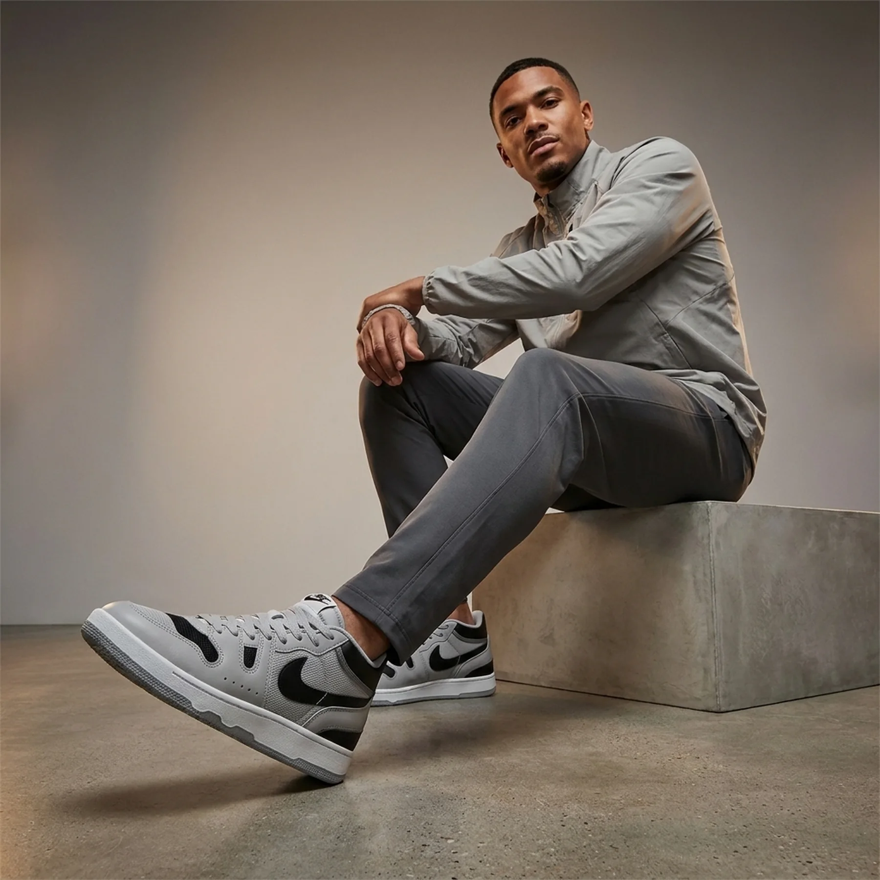 Кросівки чоловічі Nike Mac Attack Qs Sp Og Light Smoke (FB8938-001)