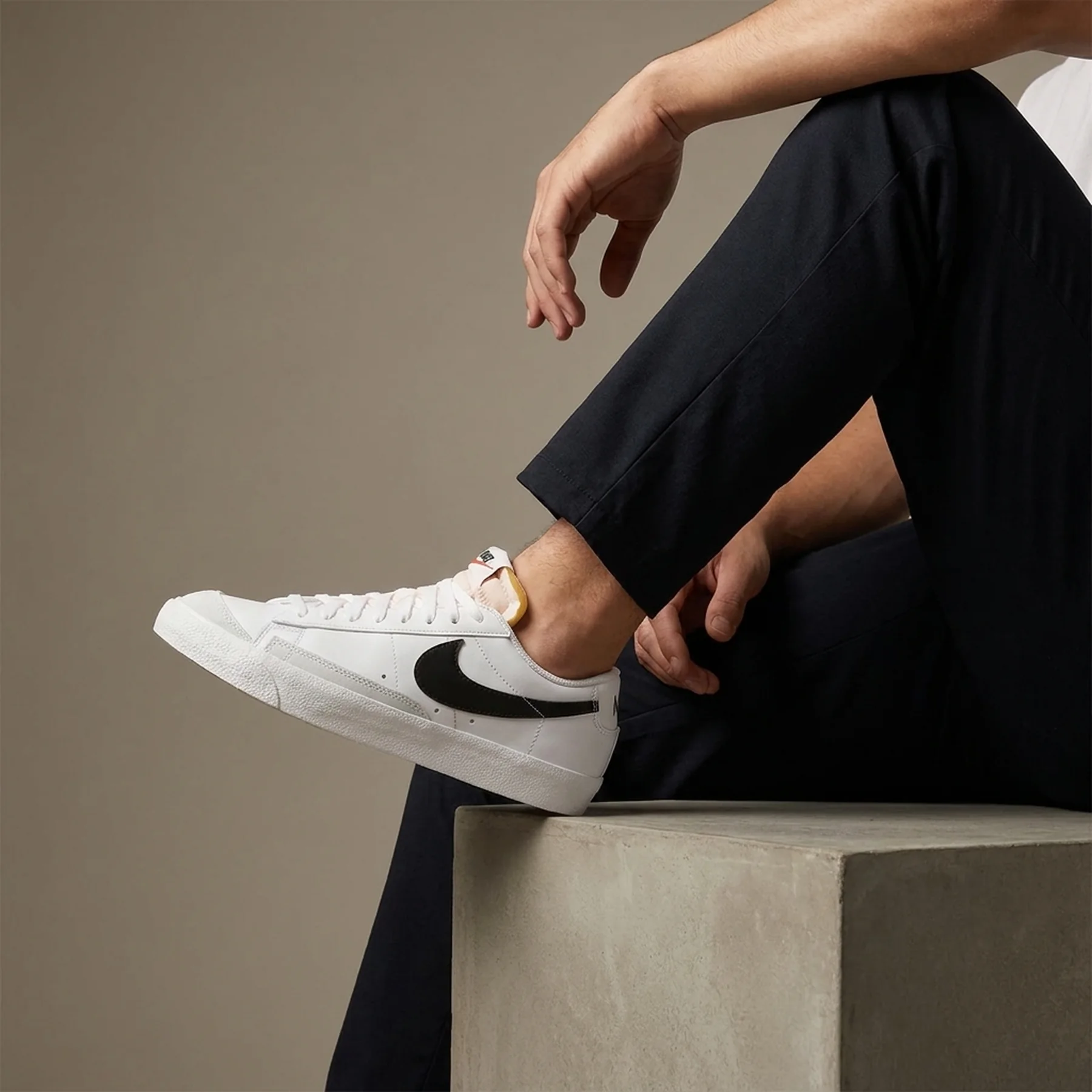 Кросівки чоловічі Nike Blazer 77 (DZ3480-100)