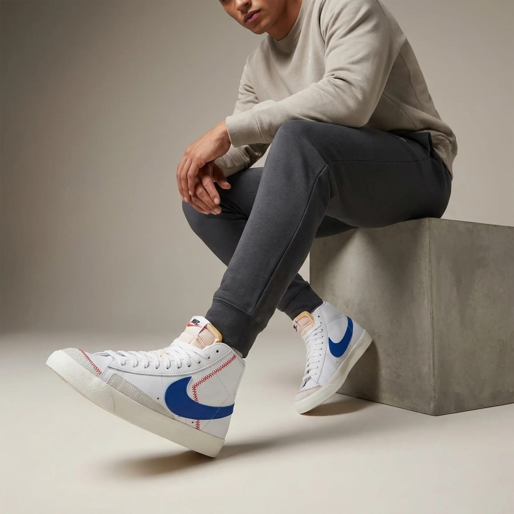 Кросівки чоловічі Nike Blazer Mid '77 Jumbo (DR9868-002)