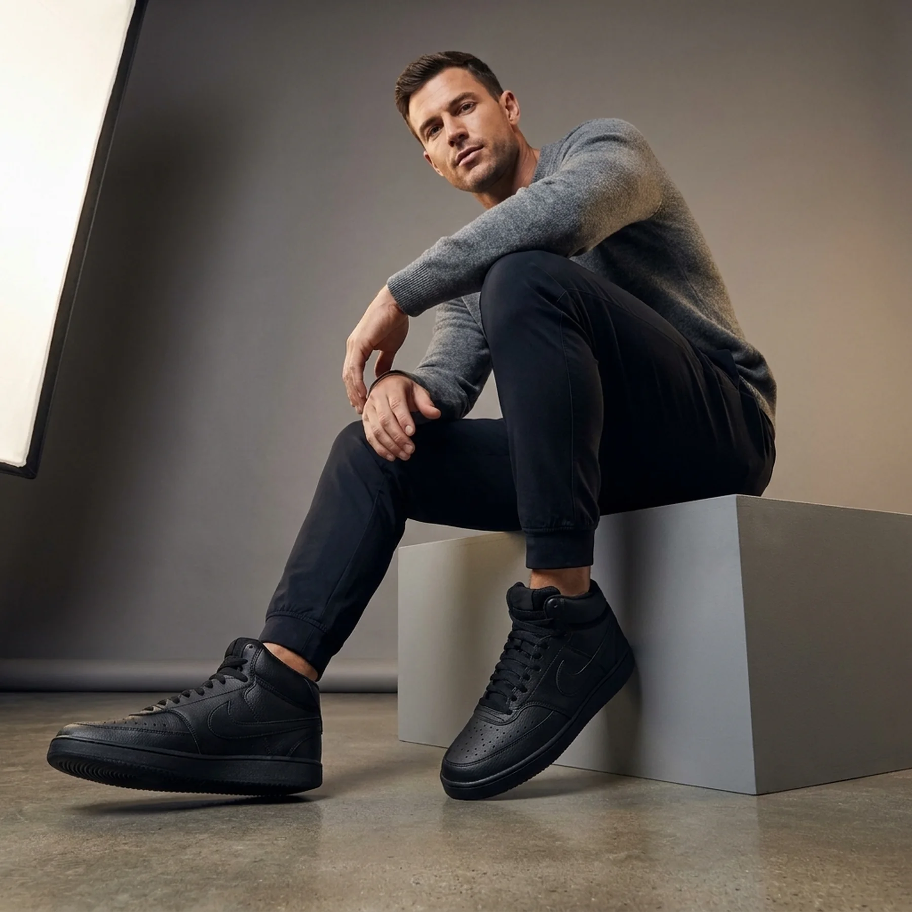 Кросівки чоловічі Nike Court Vision Mid Nn (DN3577-003)