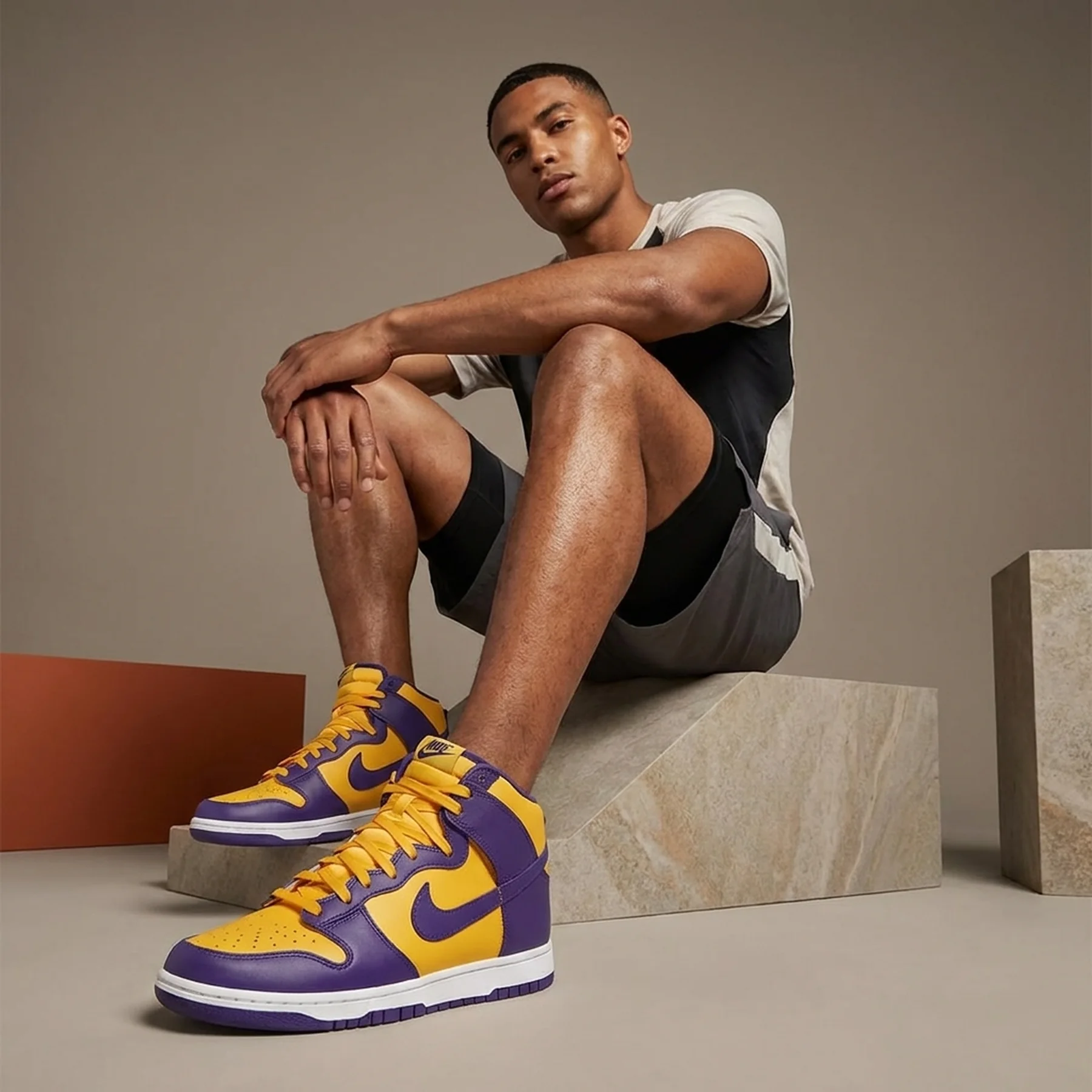 Кросівки чоловічі Nike Dunk Hi Retro (DD1399-500)