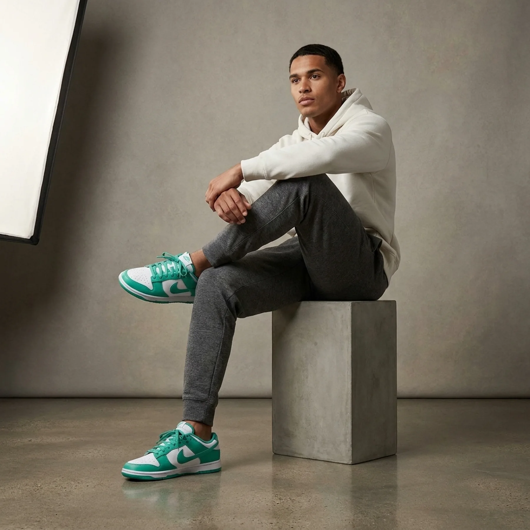 Кросівки чоловічі Nike Dunk Low Retro Clear Jade (DV0833-101)