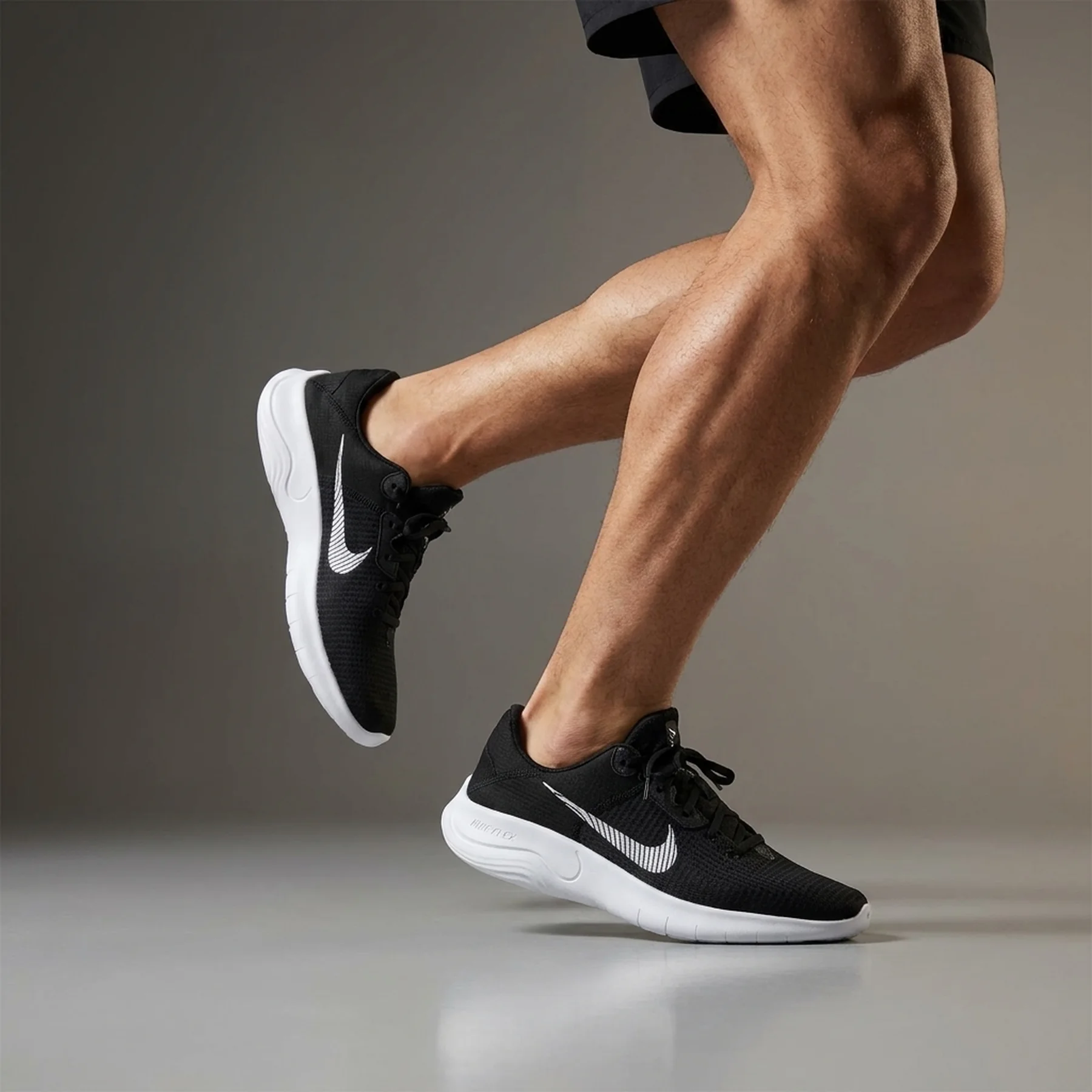Кросівки для бігу чоловічі Nike Flex Experience Rn 11 Nn (DD9284-001)