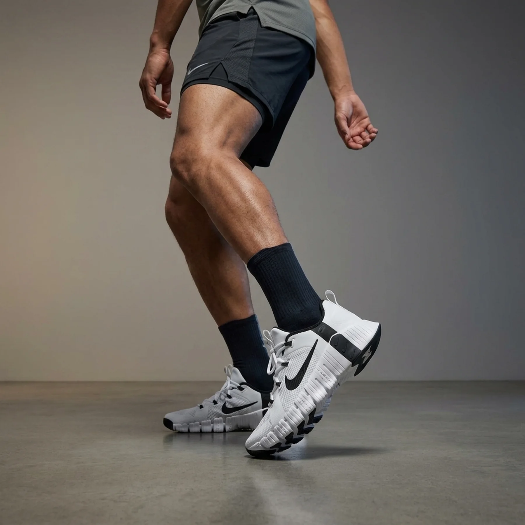 Кросівки чоловічі Nike Free Metcon 6 (FJ7127-101)